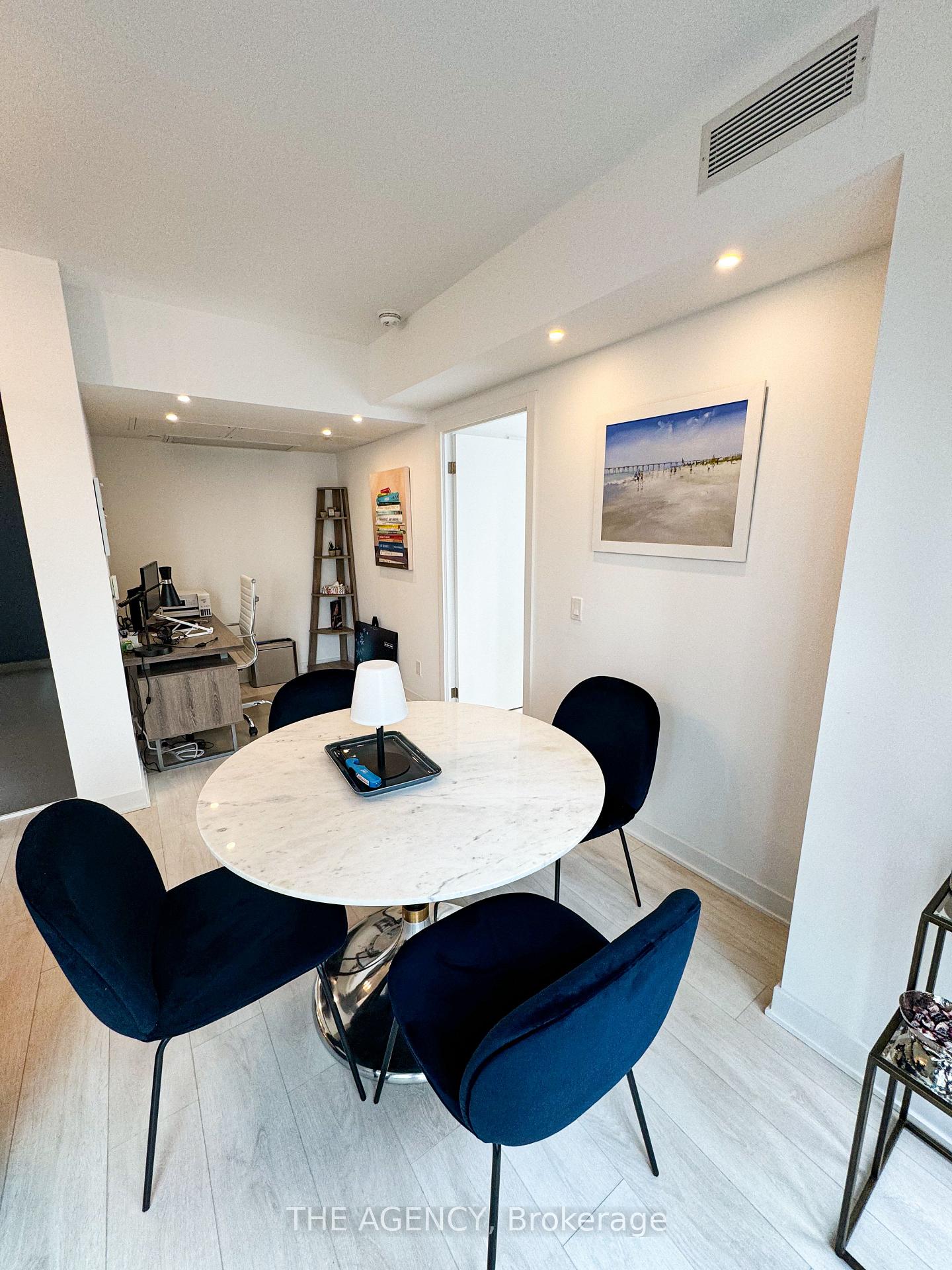 Photo 15 of Unit 810, 188 Cumberland Street, Toronto, The Annex — HOMEH