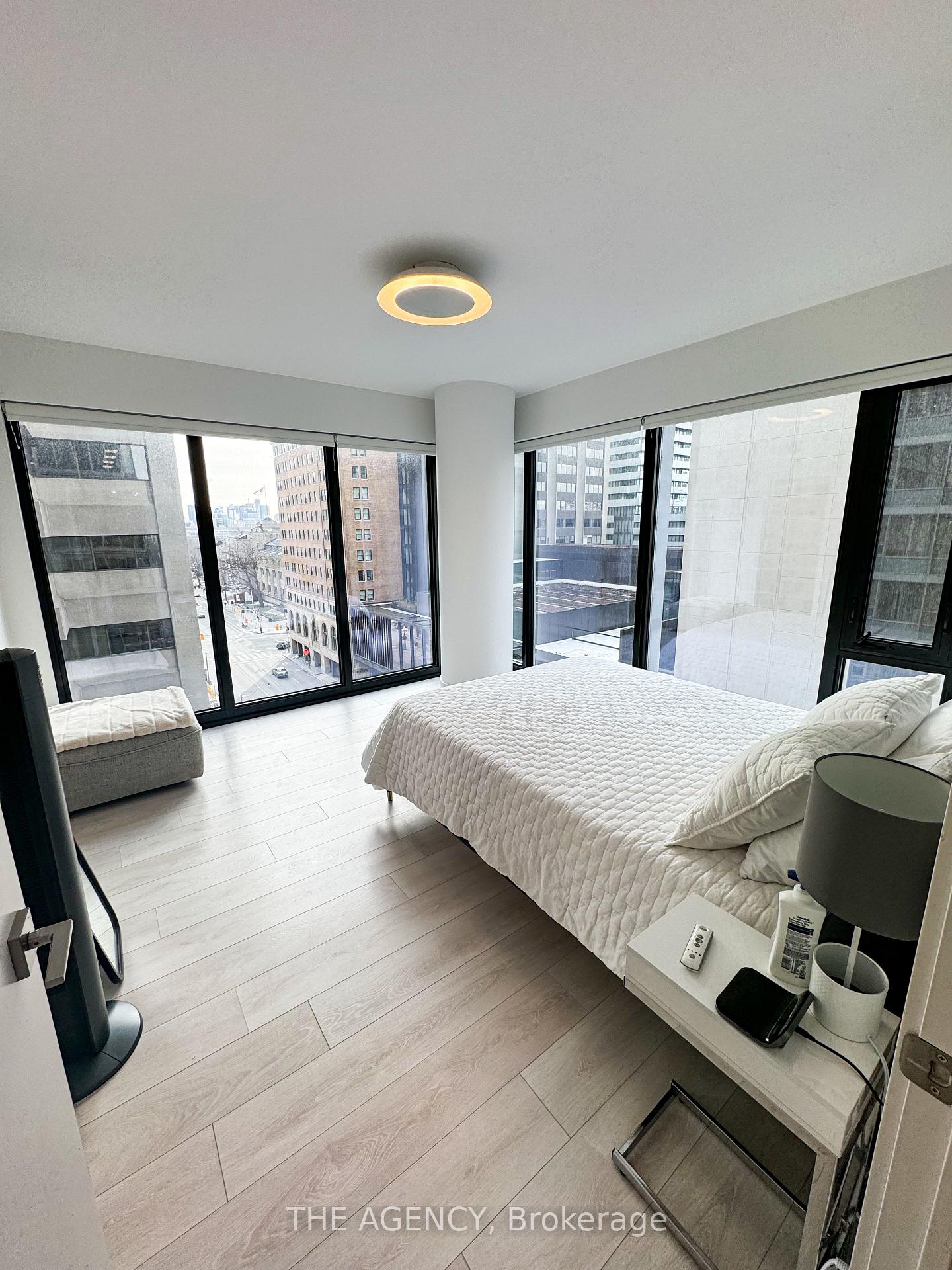 Photo 18 of Unit 810, 188 Cumberland Street, Toronto, The Annex — HOMEH