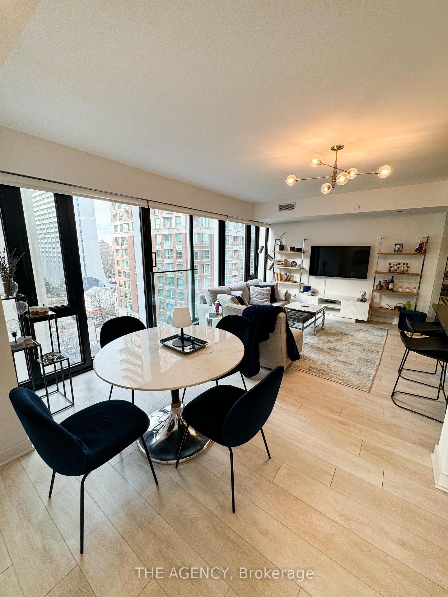 Photo 19 of Unit 810, 188 Cumberland Street, Toronto, The Annex — HOMEH