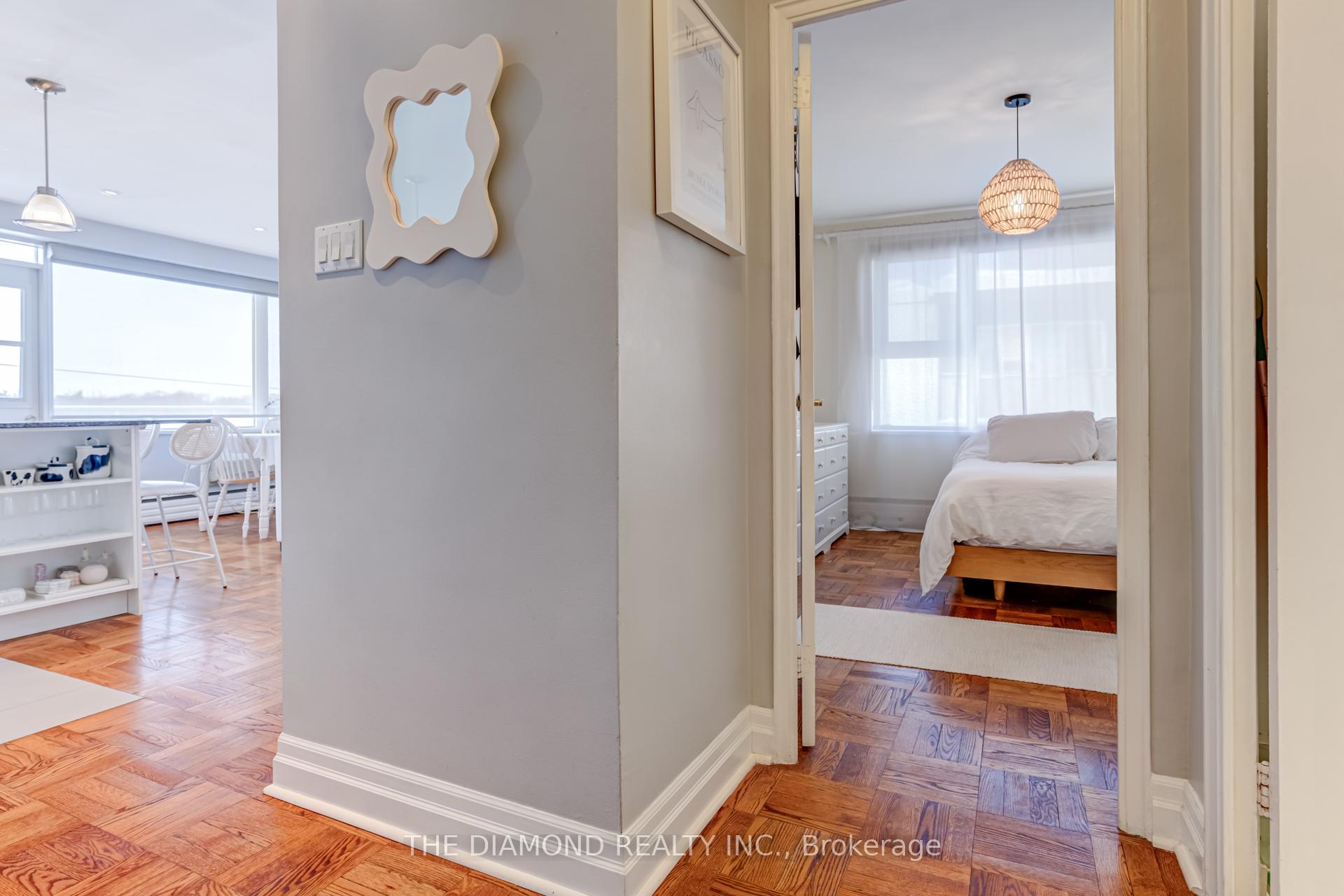 Photo 13 of Unit 401, 1901 Bayview Avenue, Toronto, Leaside — HOMEH