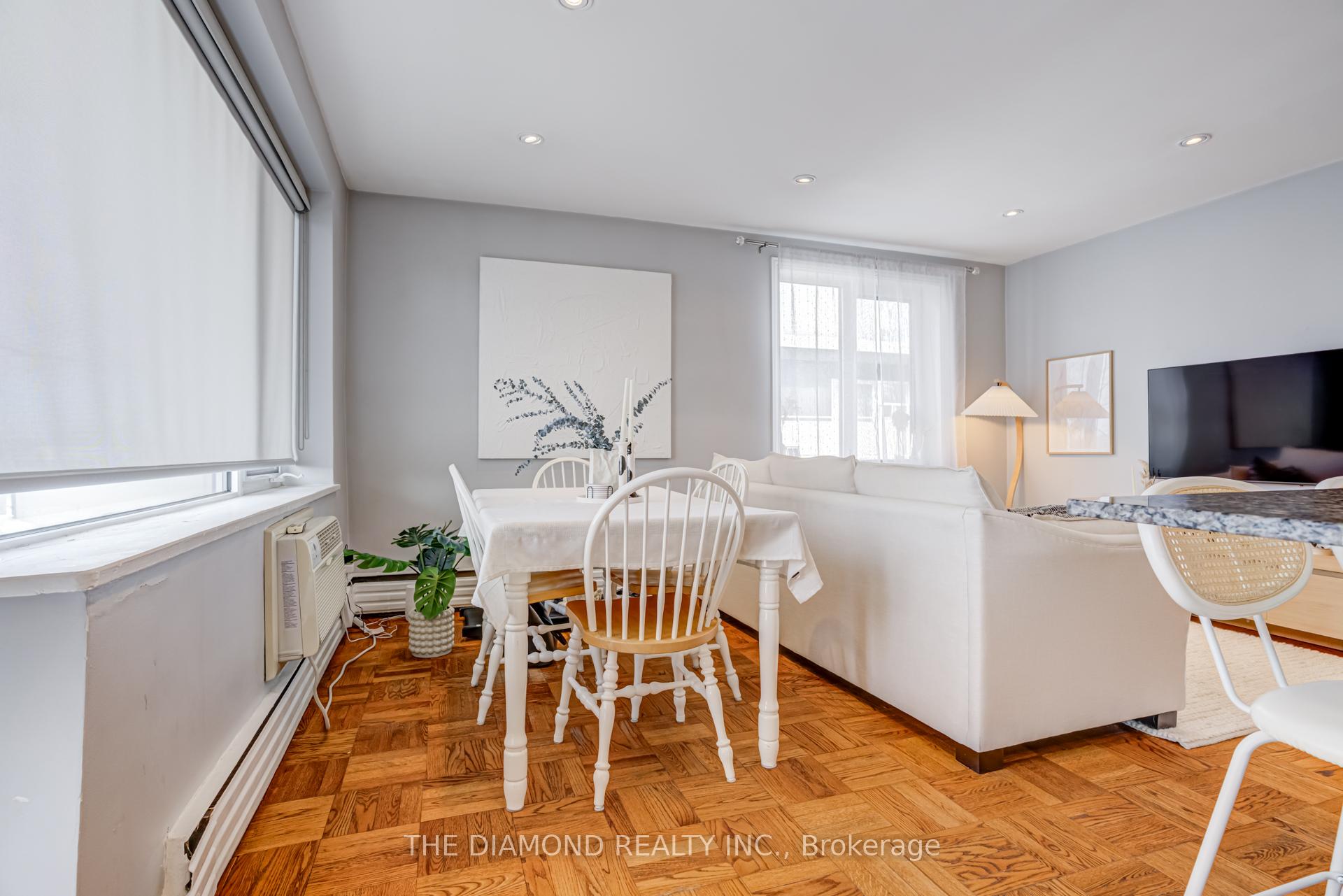 Photo 31 of Unit 401, 1901 Bayview Avenue, Toronto, Leaside — HOMEH