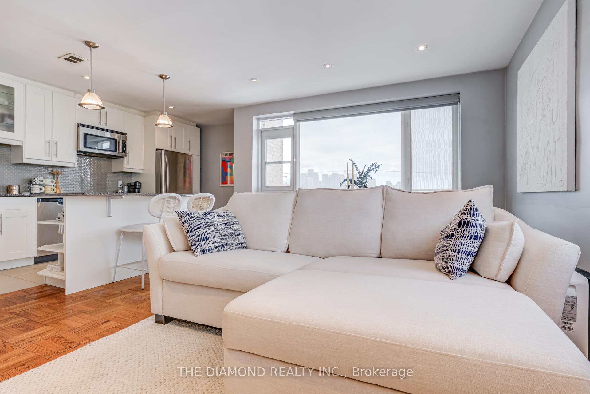 Photo 23 of Unit 401, 1901 Bayview Avenue, Toronto, Leaside — HOMEH