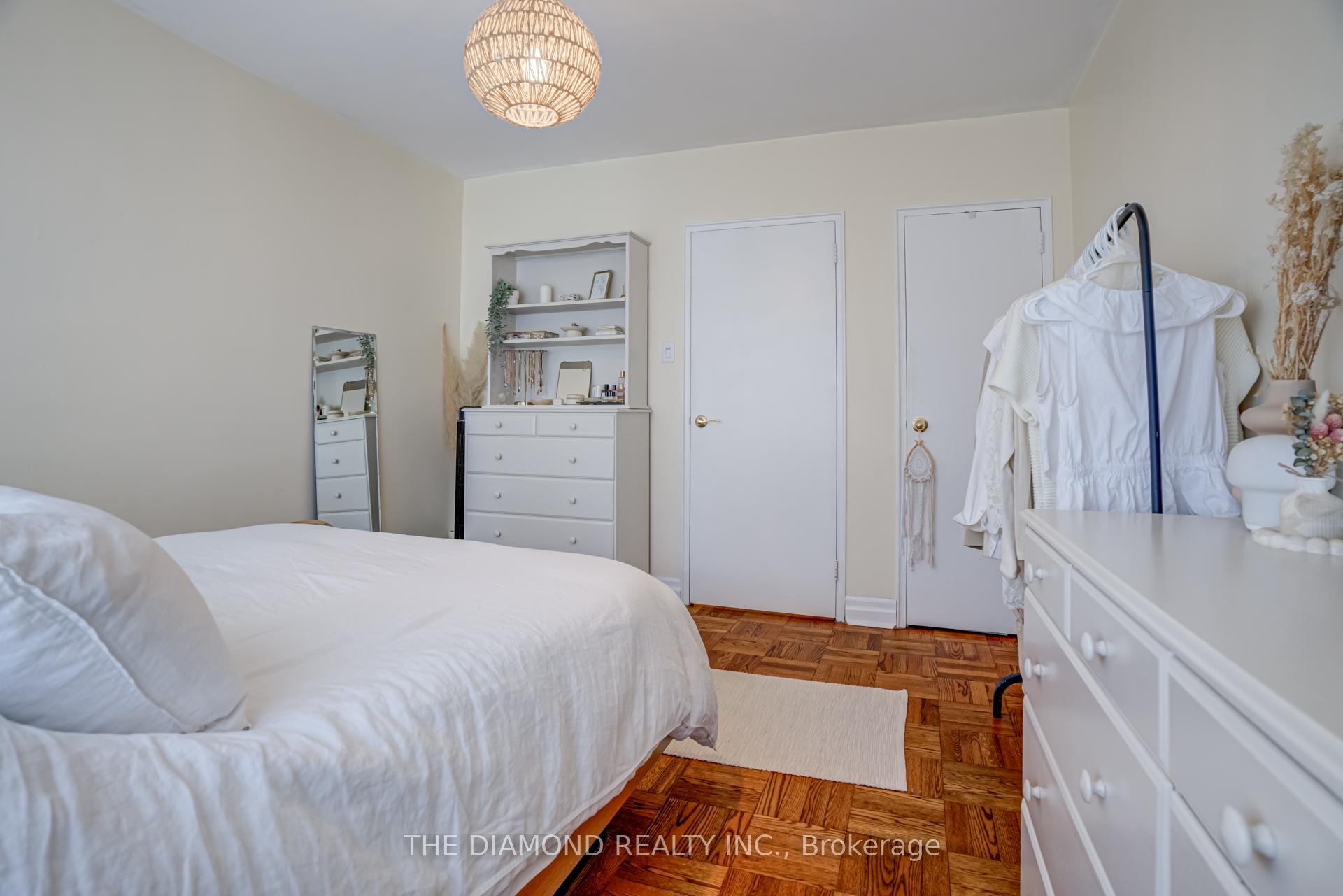 Photo 21 of Unit 401, 1901 Bayview Avenue, Toronto, Leaside — HOMEH