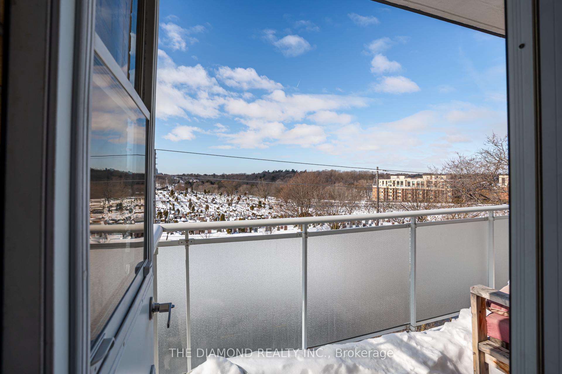 Photo 26 of Unit 401, 1901 Bayview Avenue, Toronto, Leaside — HOMEH