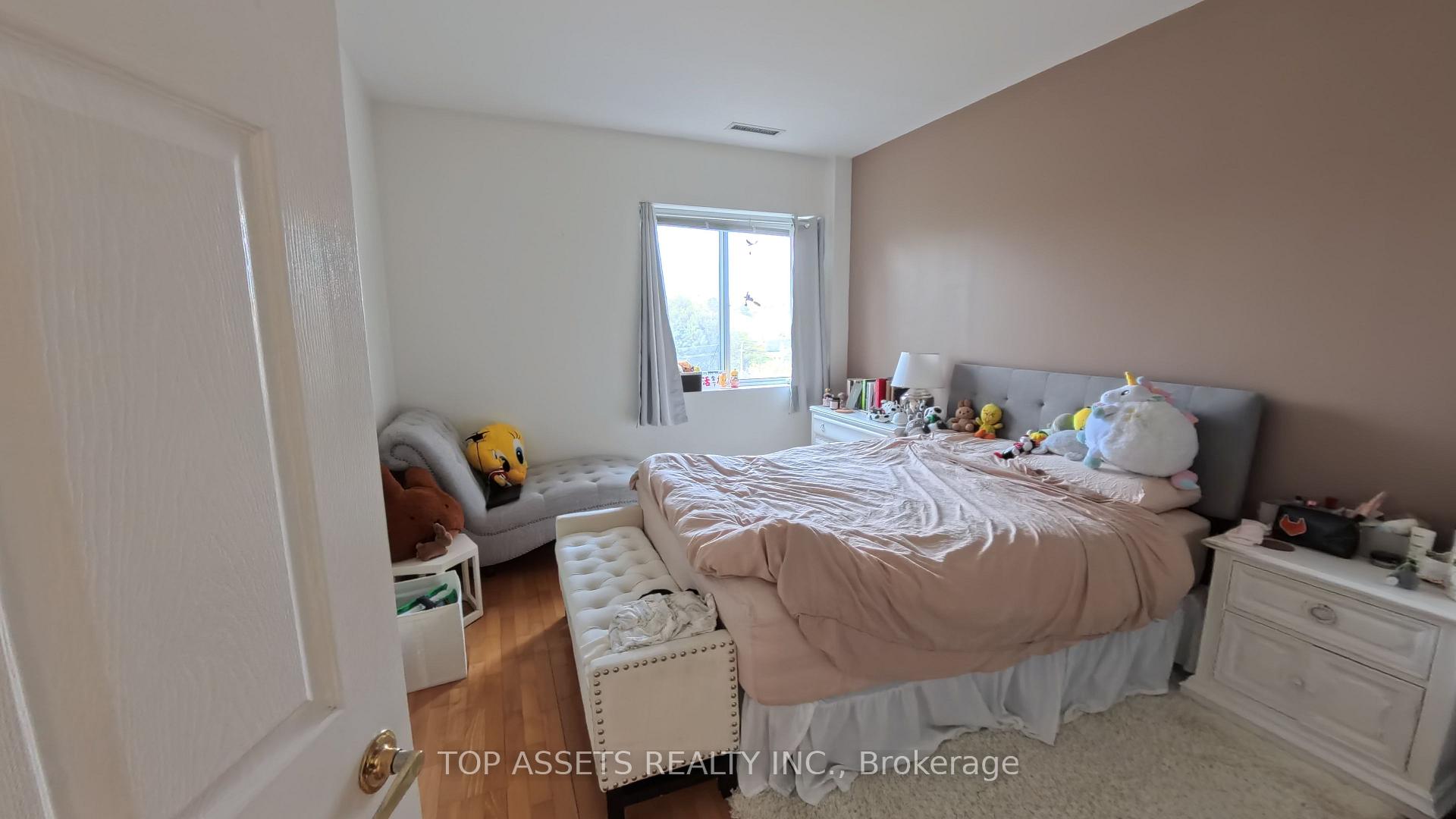 Photo 2 of Unit 306, 600 Eglinton Avenue E, Toronto, Mount Pleasant East — HOMEH