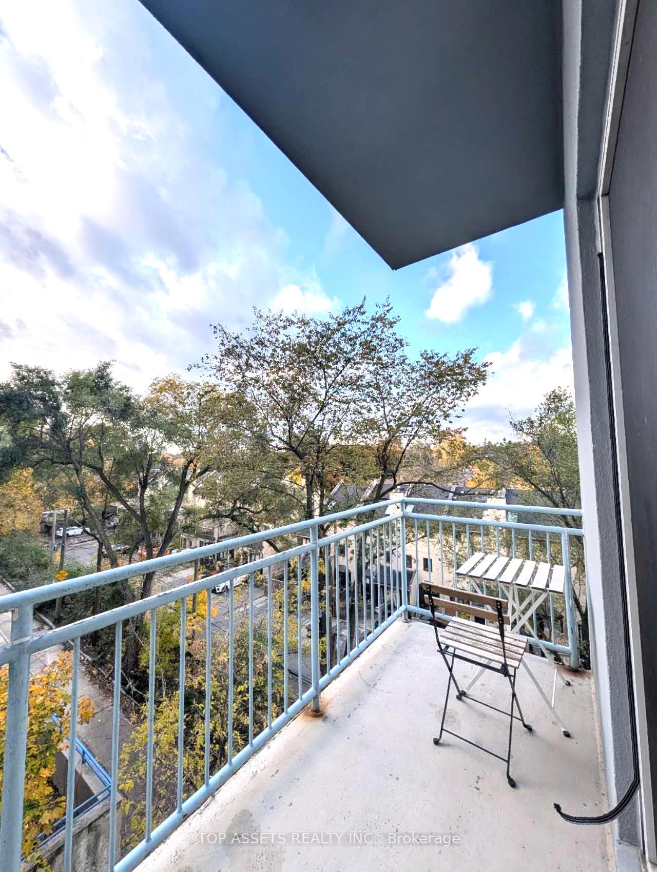 Photo 5 of Unit 306, 600 Eglinton Avenue E, Toronto, Mount Pleasant East — HOMEH