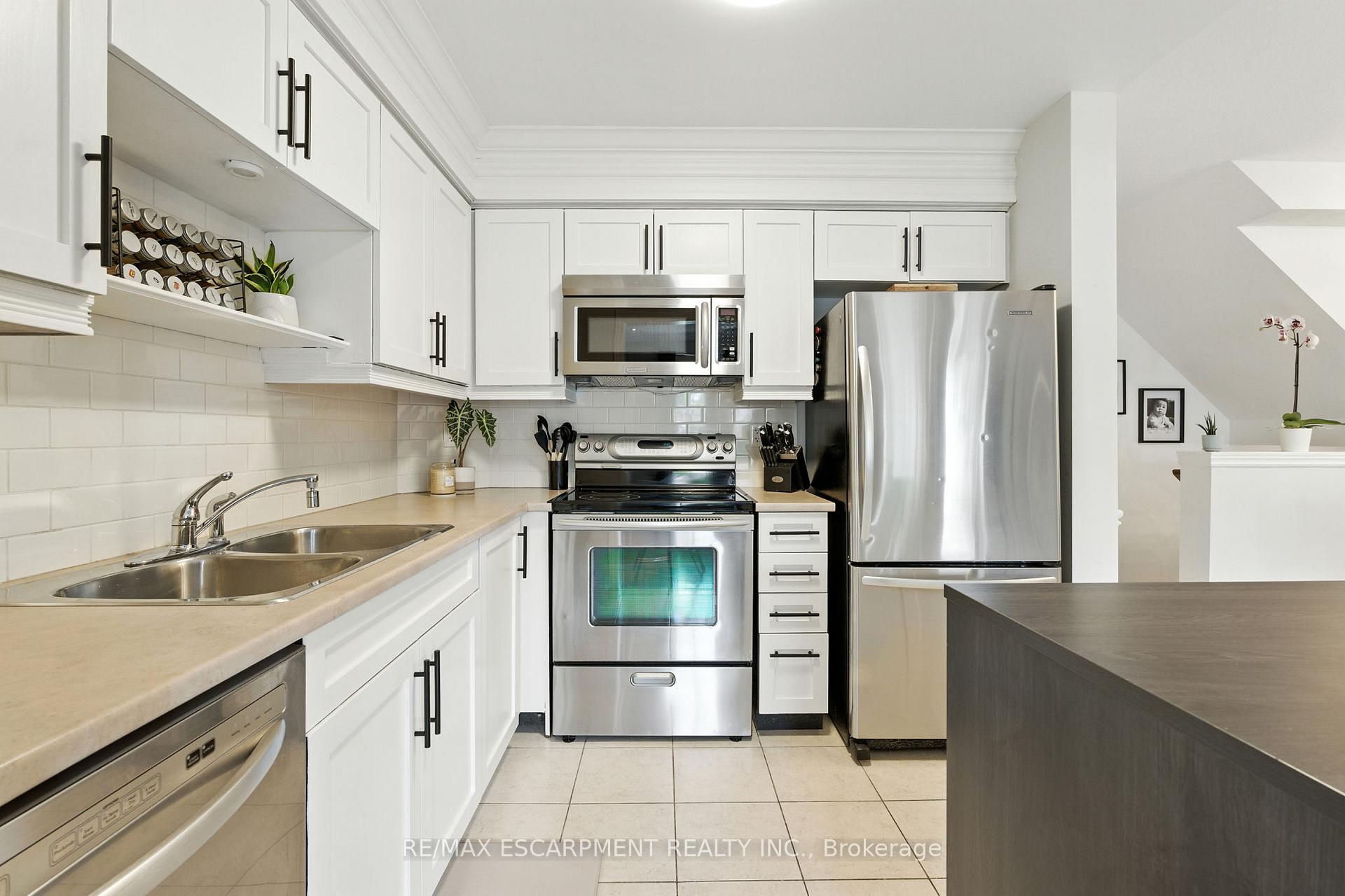 Photo 21 of 247 Fall Fair Way, Hamilton, Binbrook — HOMEH
