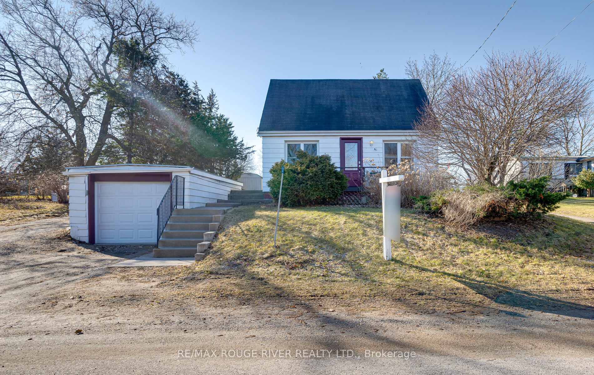 Photo 1 of 21 Peter Road, Belleville, Belleville Ward — HOMEH