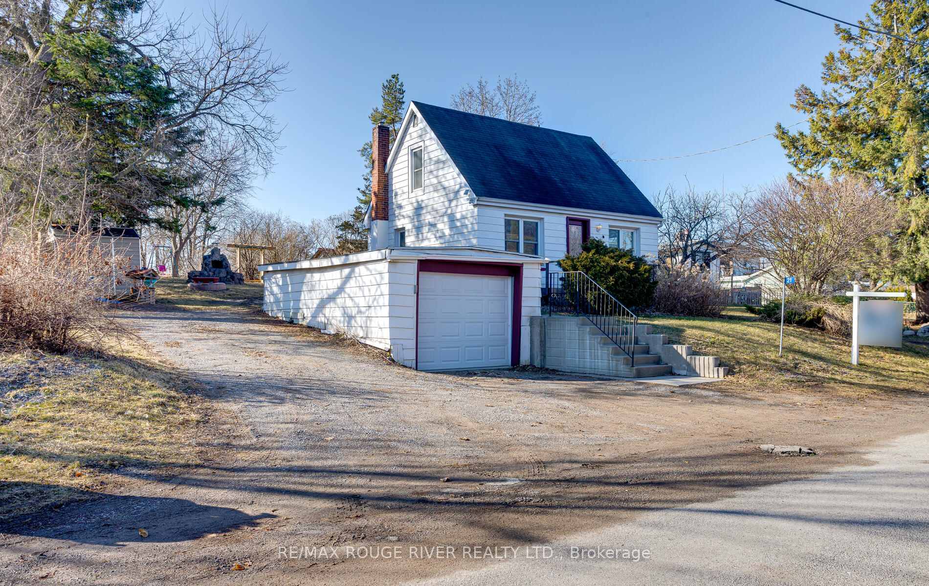 Photo 2 of 21 Peter Road, Belleville, Belleville Ward — HOMEH