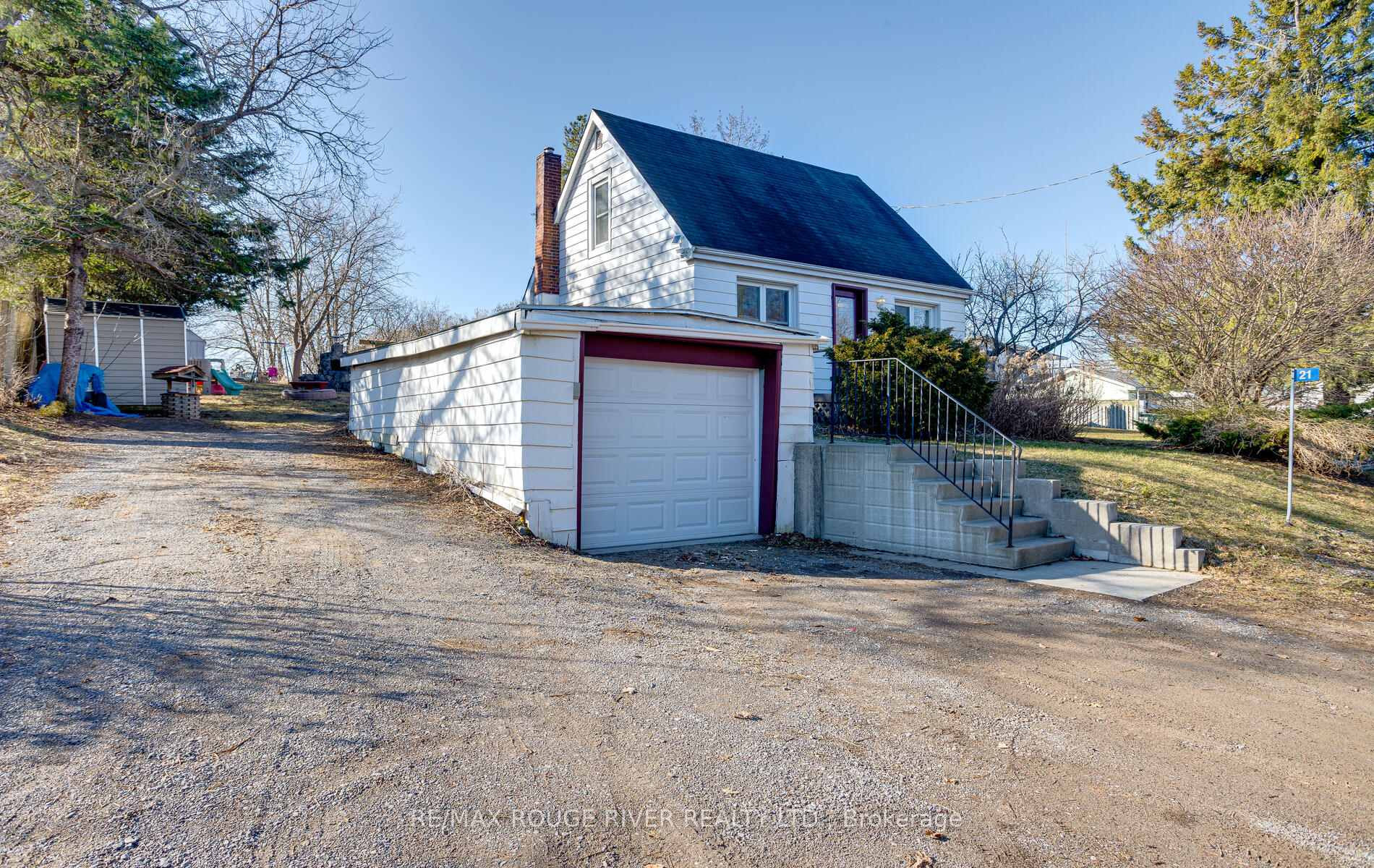 Photo 4 of 21 Peter Road, Belleville, Belleville Ward — HOMEH