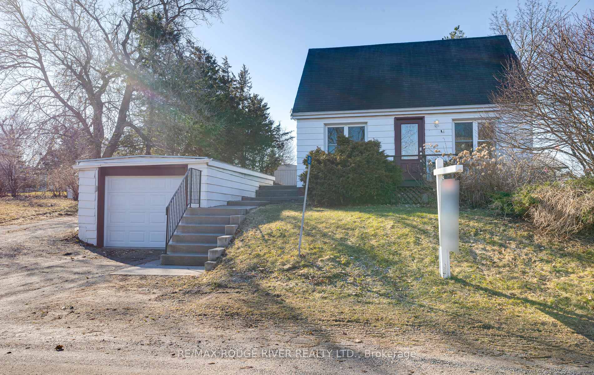 Photo 5 of 21 Peter Road, Belleville, Belleville Ward — HOMEH