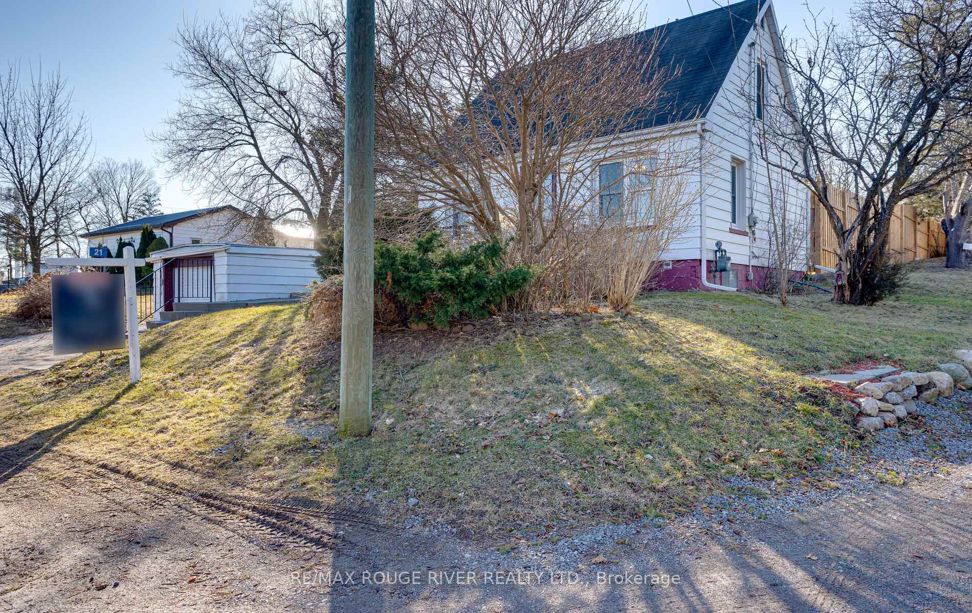 Photo 6 of 21 Peter Road, Belleville, Belleville Ward — HOMEH