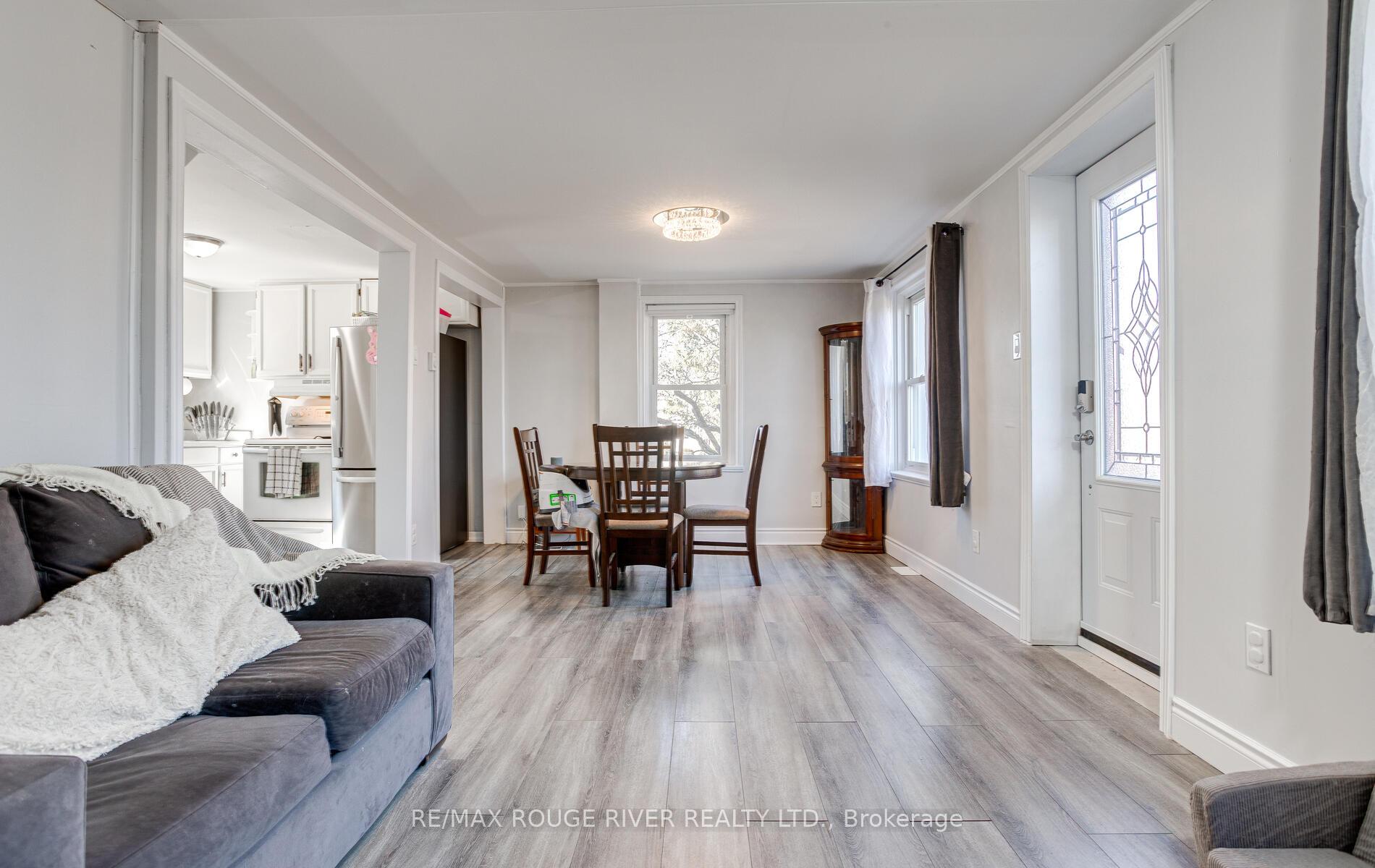 Photo 12 of 21 Peter Road, Belleville, Belleville Ward — HOMEH