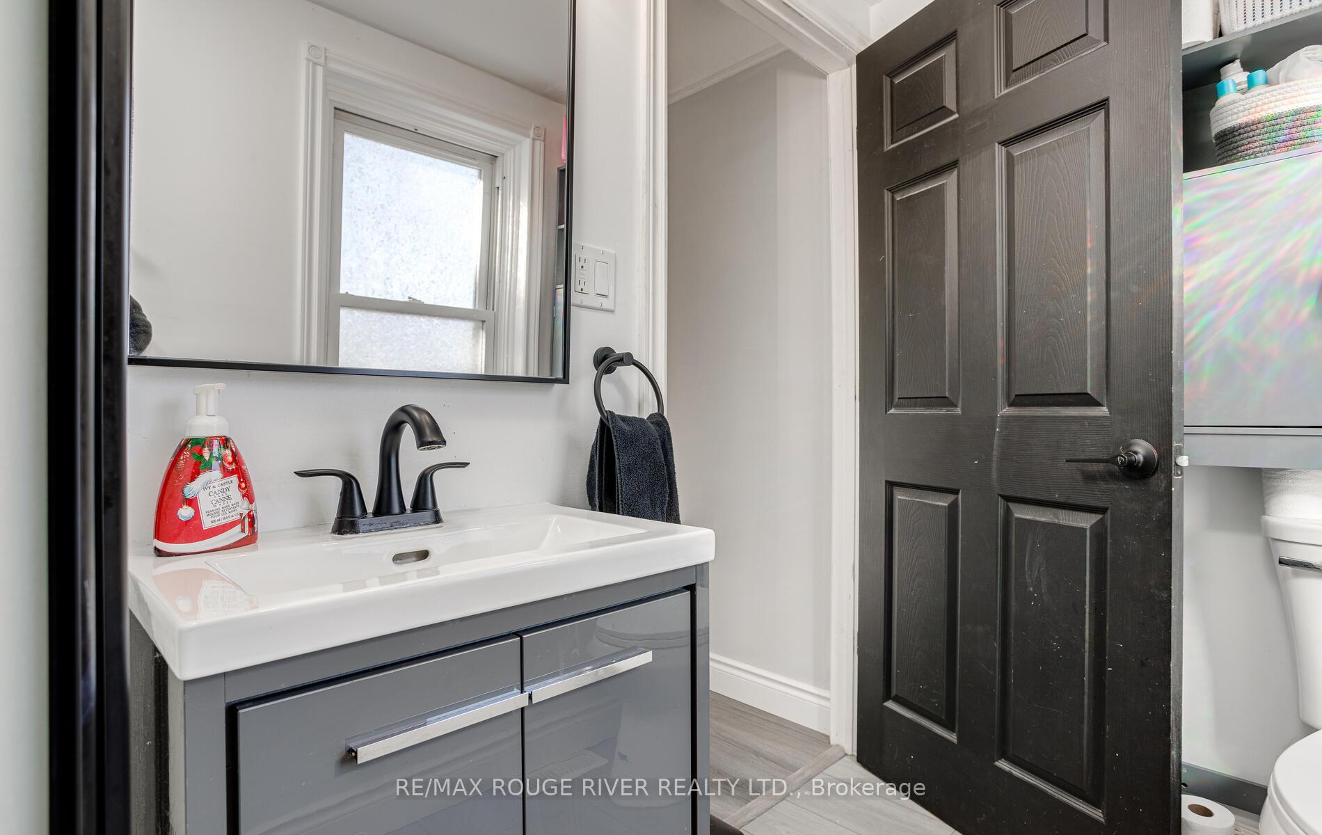 Photo 20 of 21 Peter Road, Belleville, Belleville Ward — HOMEH