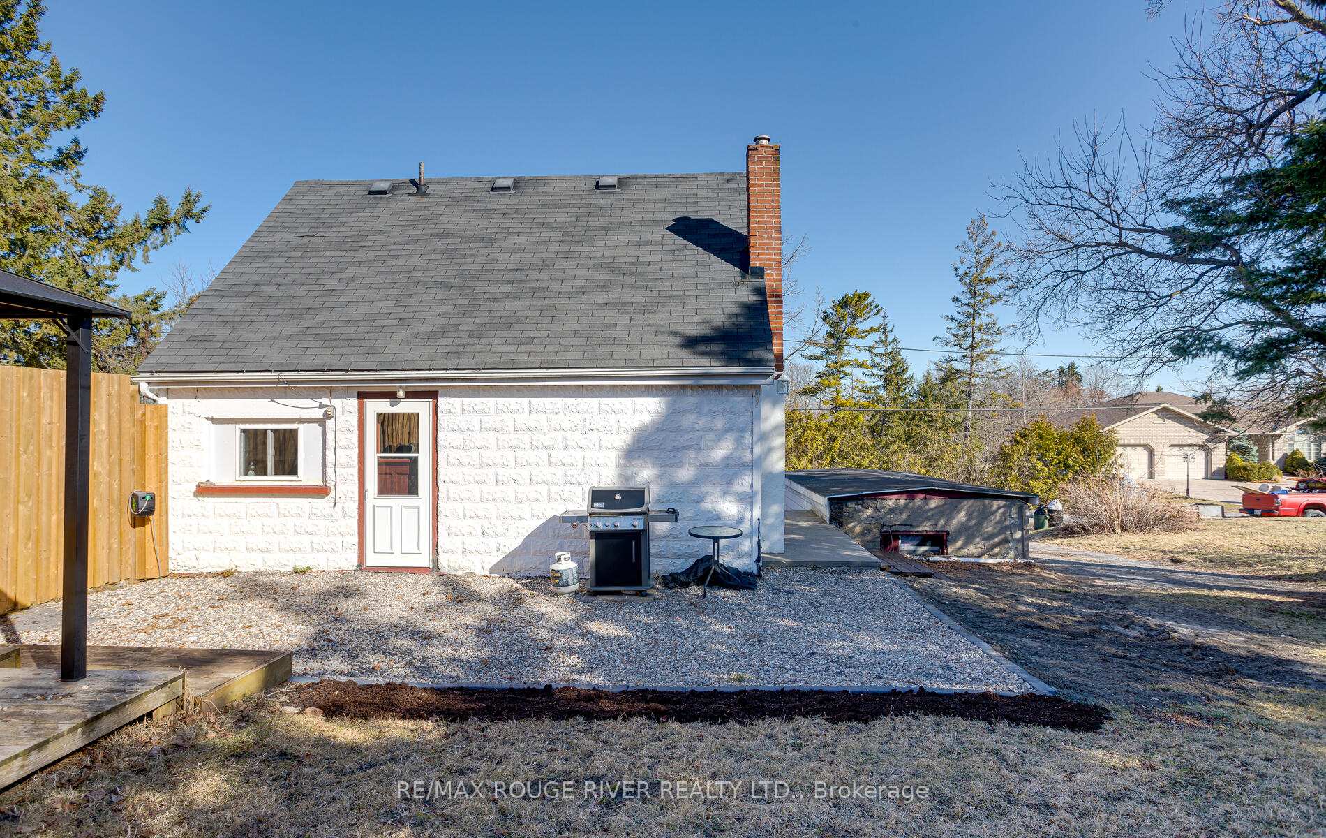 Photo 33 of 21 Peter Road, Belleville, Belleville Ward — HOMEH