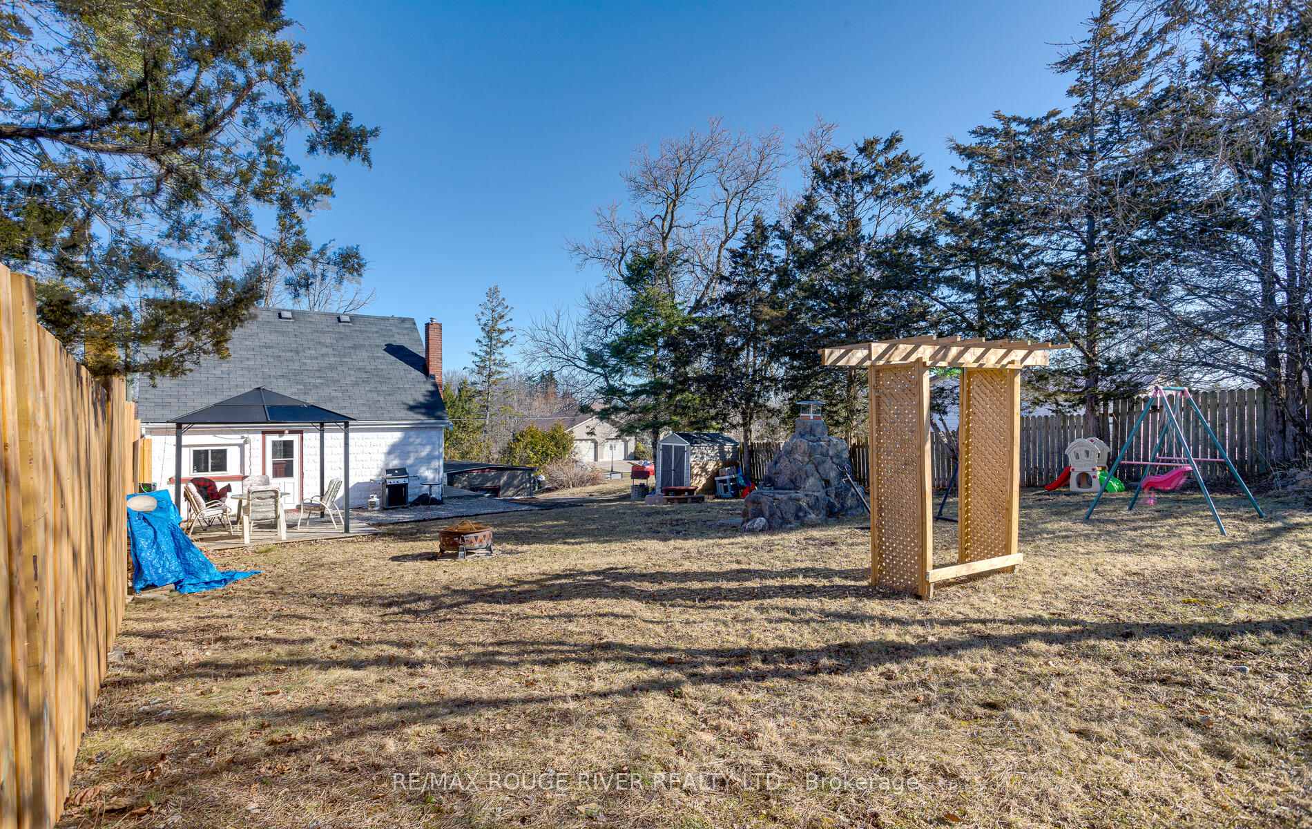 Photo 36 of 21 Peter Road, Belleville, Belleville Ward — HOMEH
