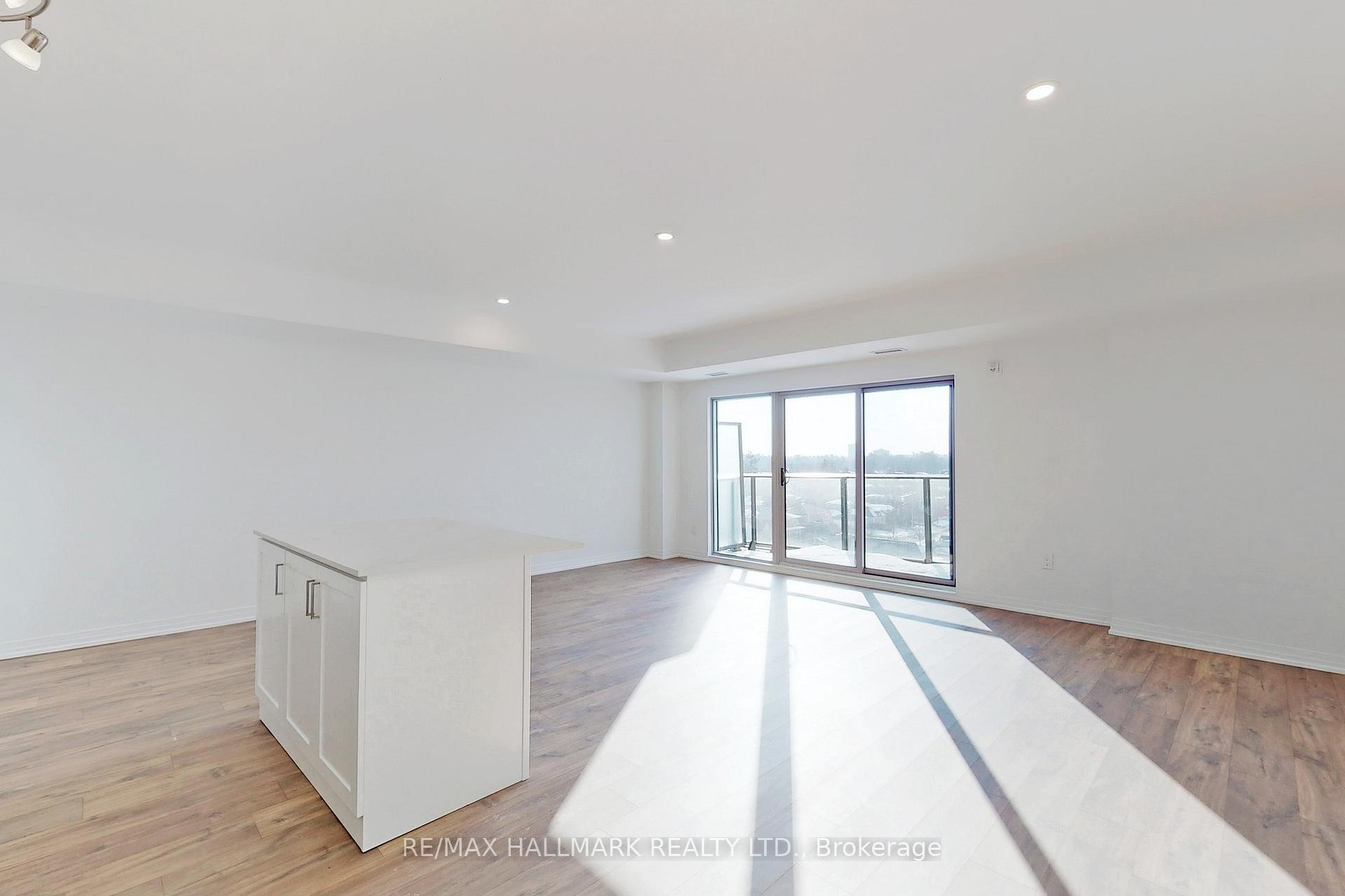 Photo 6 of Unit 608, 408 Brown's Line, Etobicoke, Alderwood — HOMEH