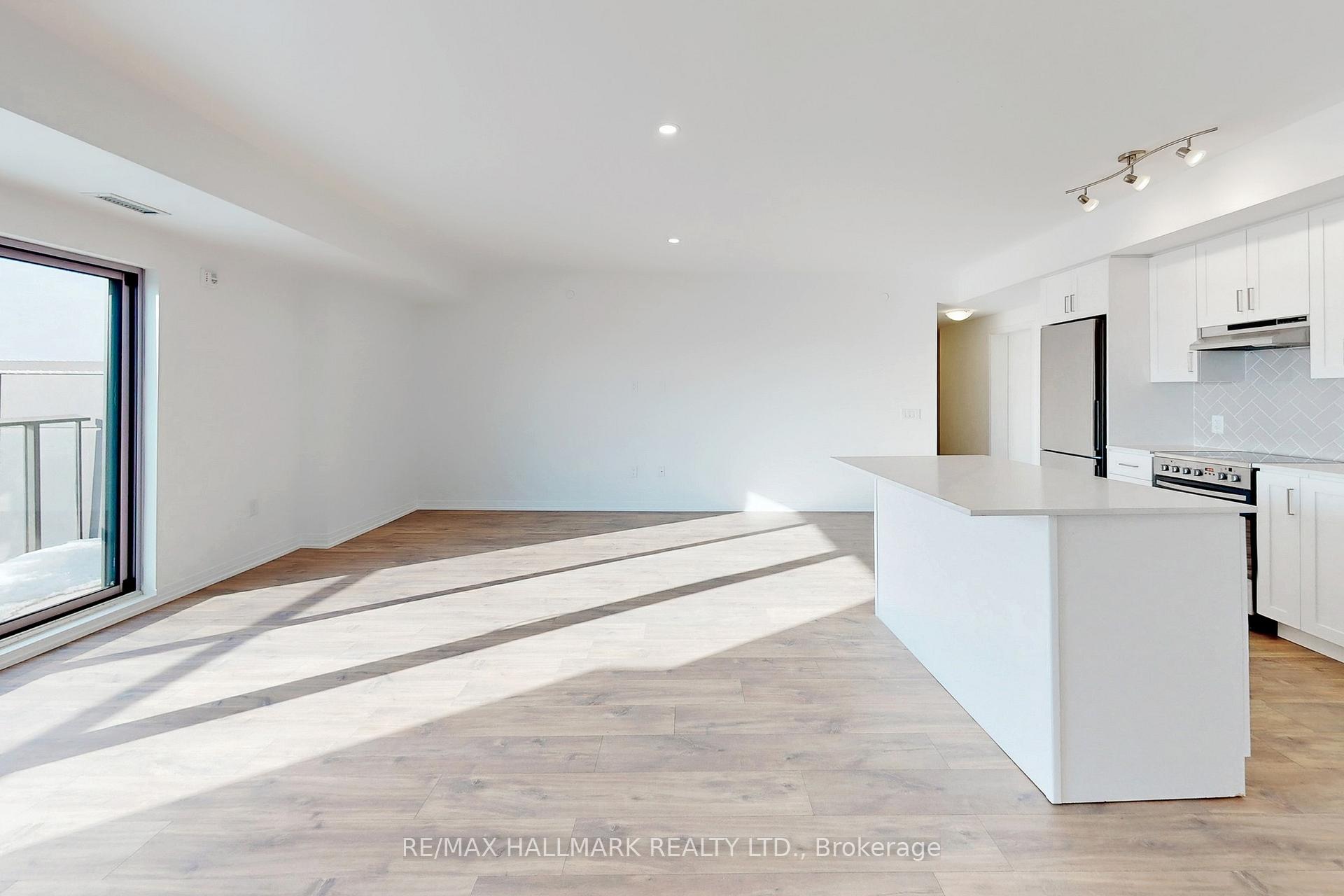 Photo 8 of Unit 608, 408 Brown's Line, Etobicoke, Alderwood — HOMEH