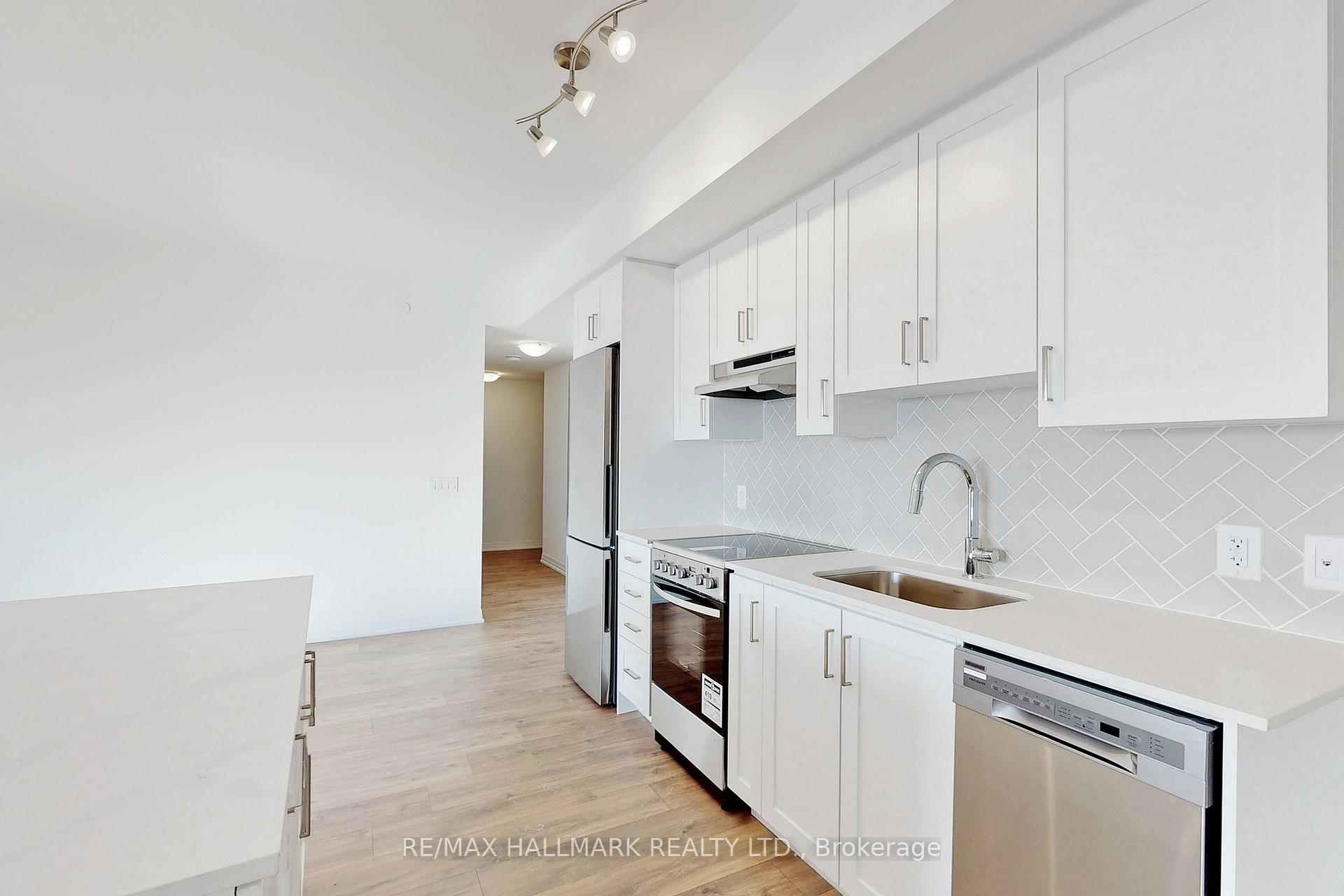 Photo 14 of Unit 608, 408 Brown's Line, Etobicoke, Alderwood — HOMEH