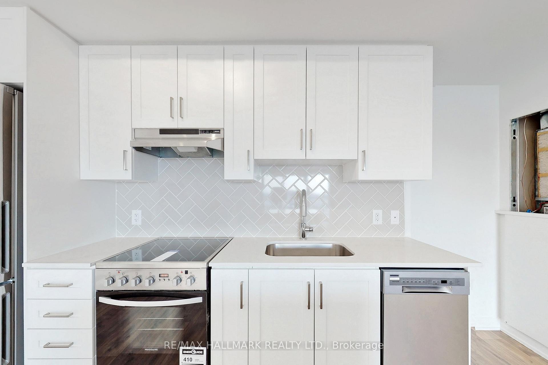 Photo 21 of Unit 608, 408 Brown's Line, Etobicoke, Alderwood — HOMEH