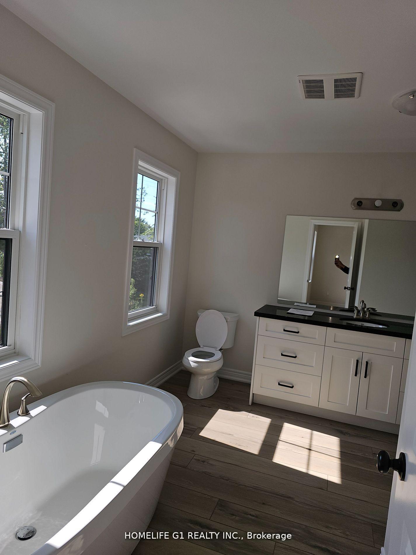 Photo 12 of Unit 17, 17 Shamrock Common, St. Catharines, Rykert/Vansickle — HOMEH