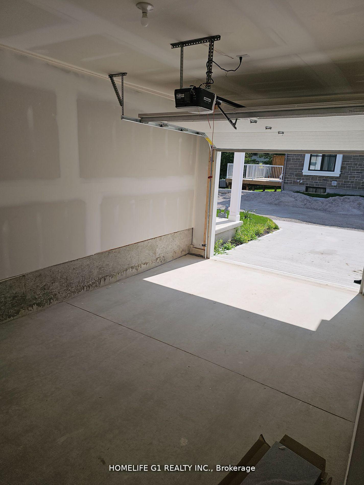 Photo 2 of Unit 17, 17 Shamrock Common, St. Catharines, Rykert/Vansickle — HOMEH