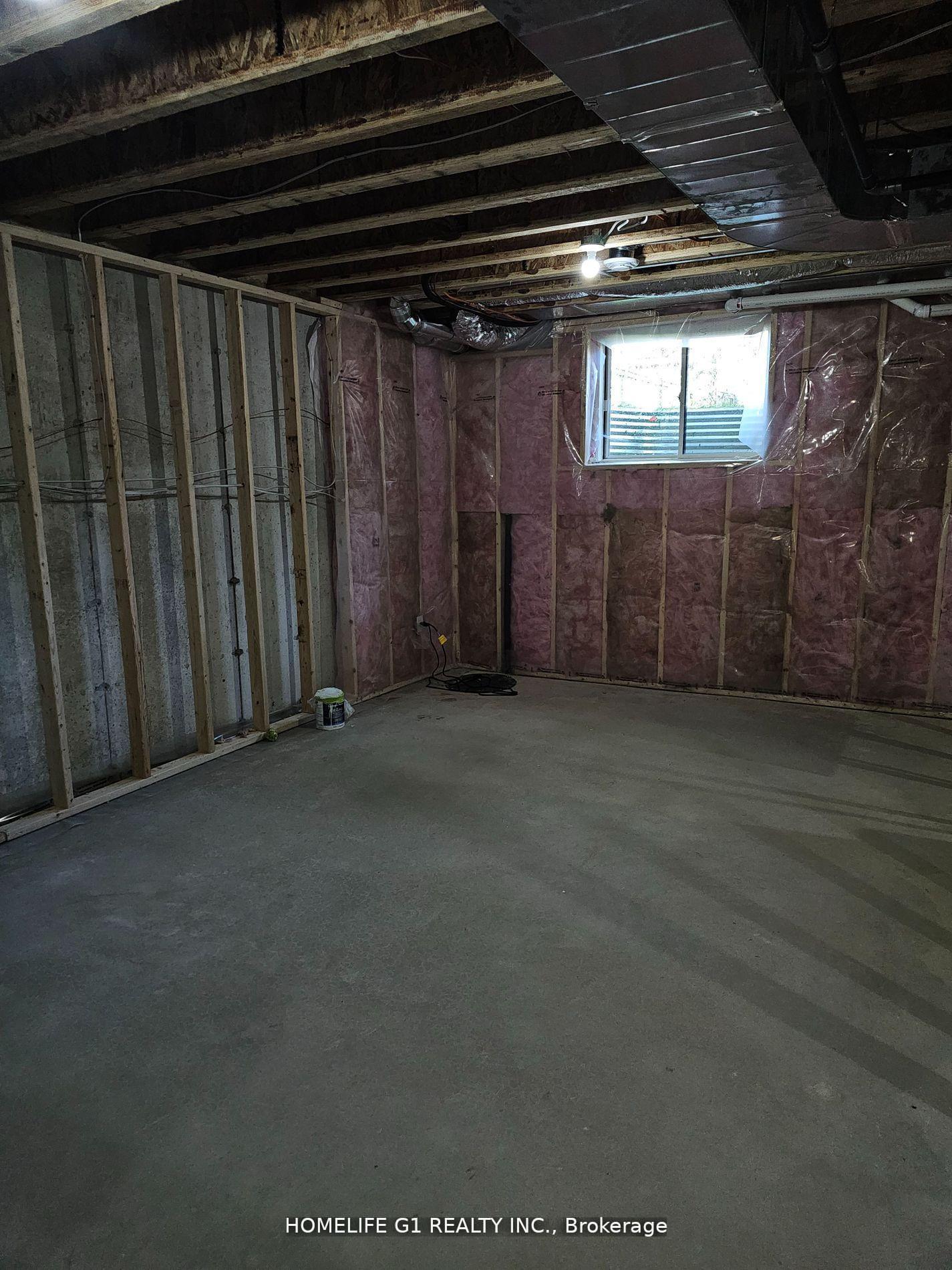 Photo 5 of Unit 17, 17 Shamrock Common, St. Catharines, Rykert/Vansickle — HOMEH
