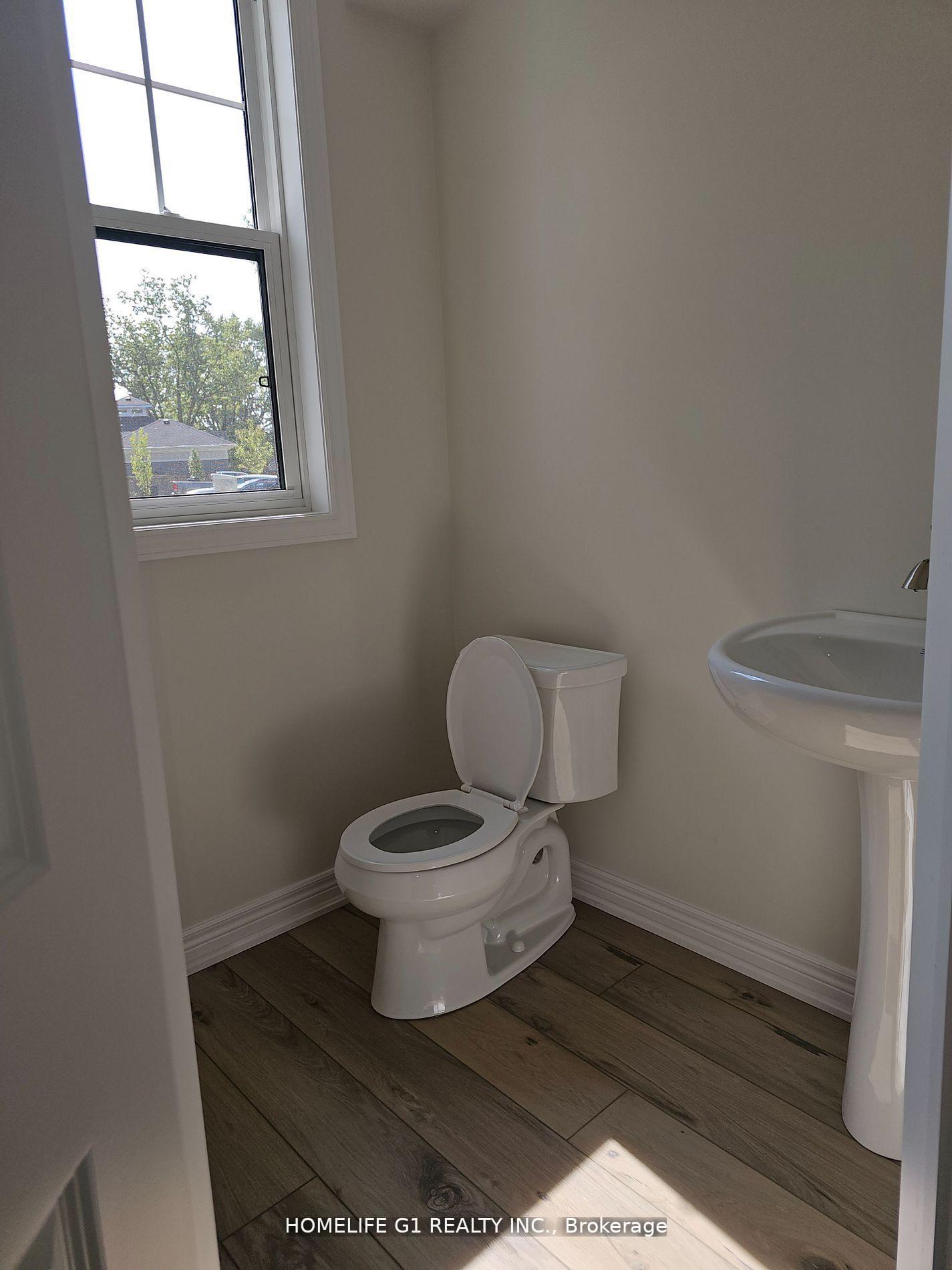 Photo 10 of Unit 17, 17 Shamrock Common, St. Catharines, Rykert/Vansickle — HOMEH
