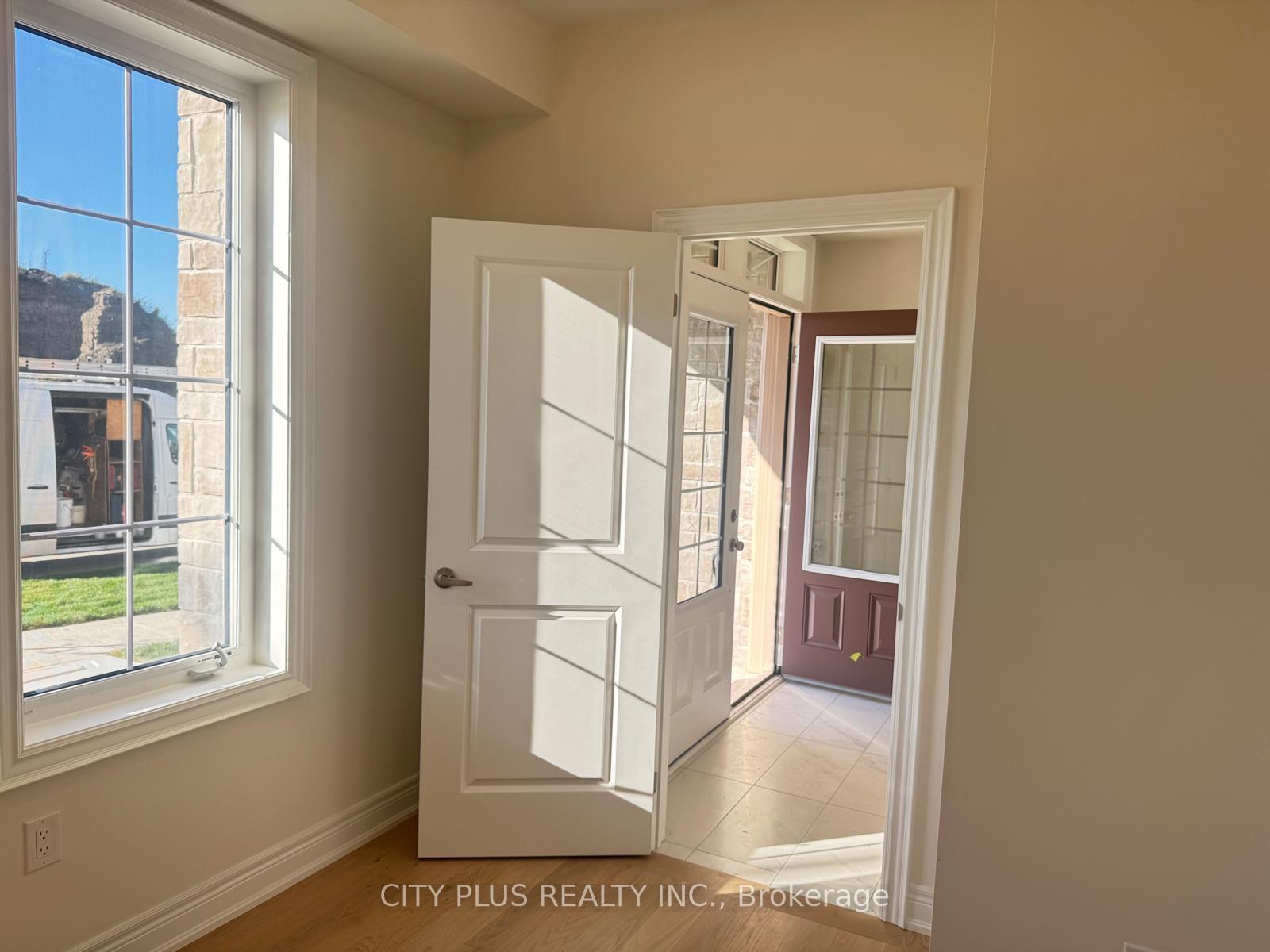 Photo 8 of 227 Leslie Richards Street, Markham, Rural Markham — HOMEH