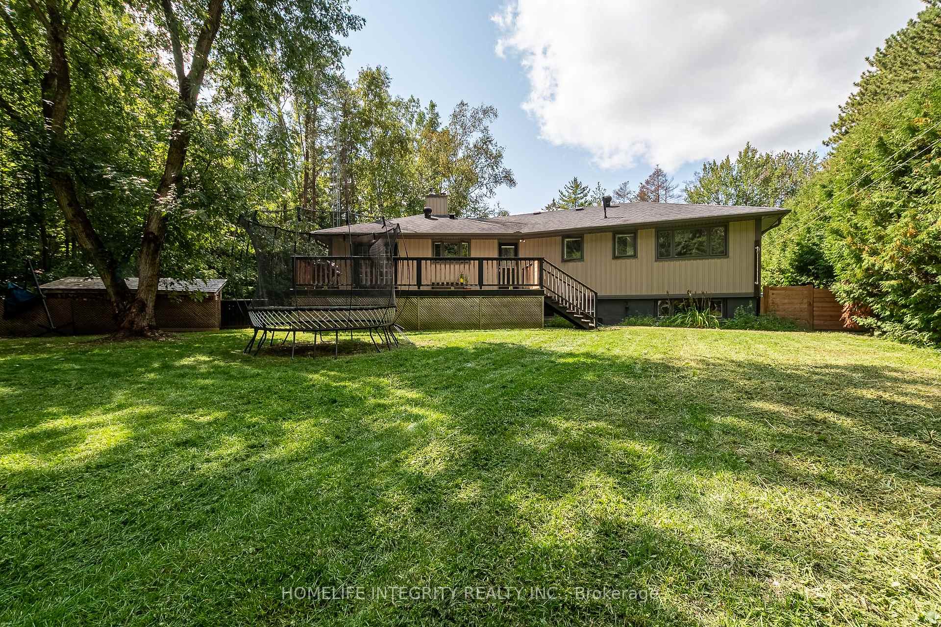 Photo 41 of 37 Manniku Road, Georgina, Baldwin — HOMEH