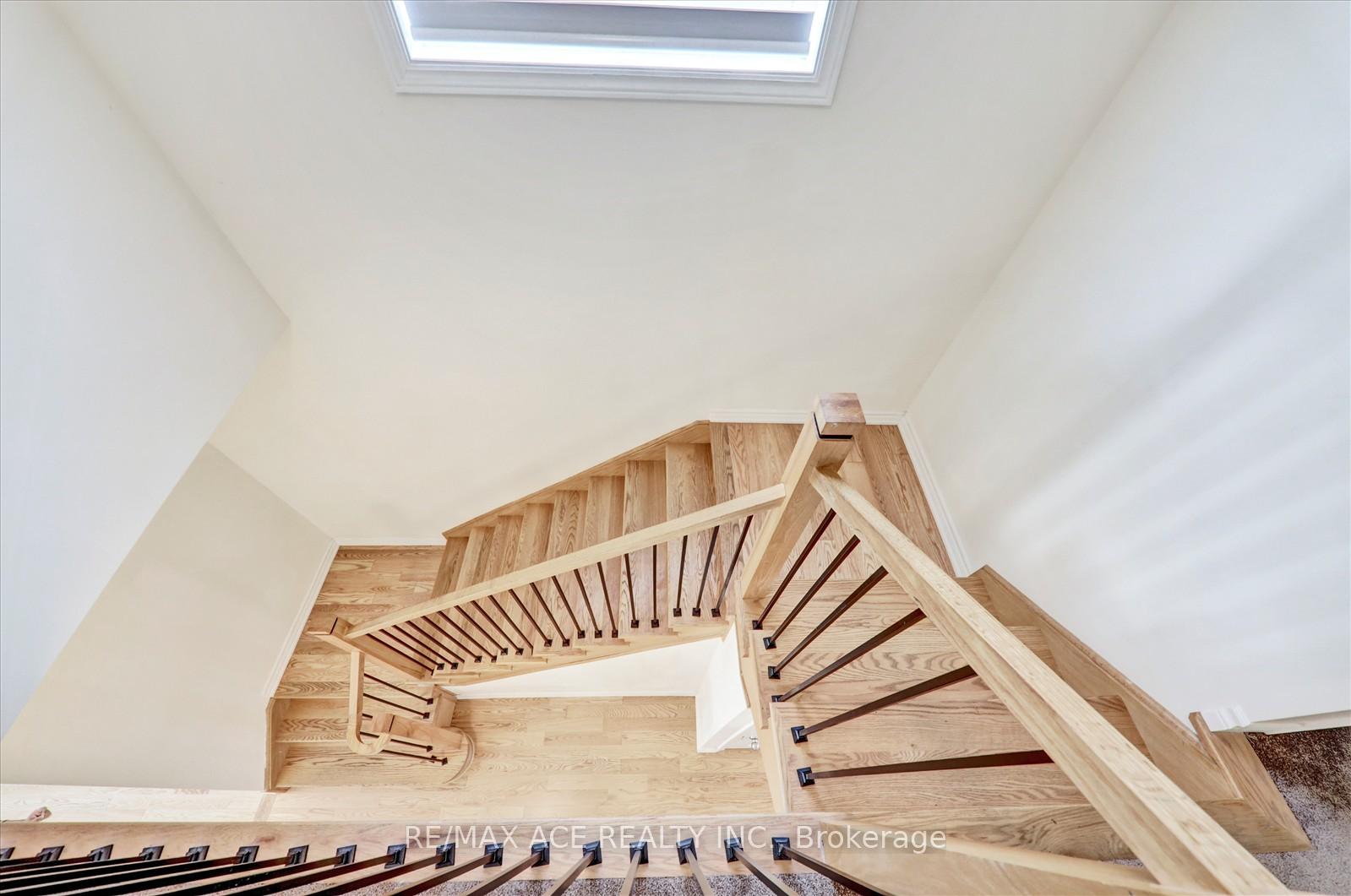 Photo 7 of 1097 Cameo Street, Pickering, Rural Pickering — HOMEH