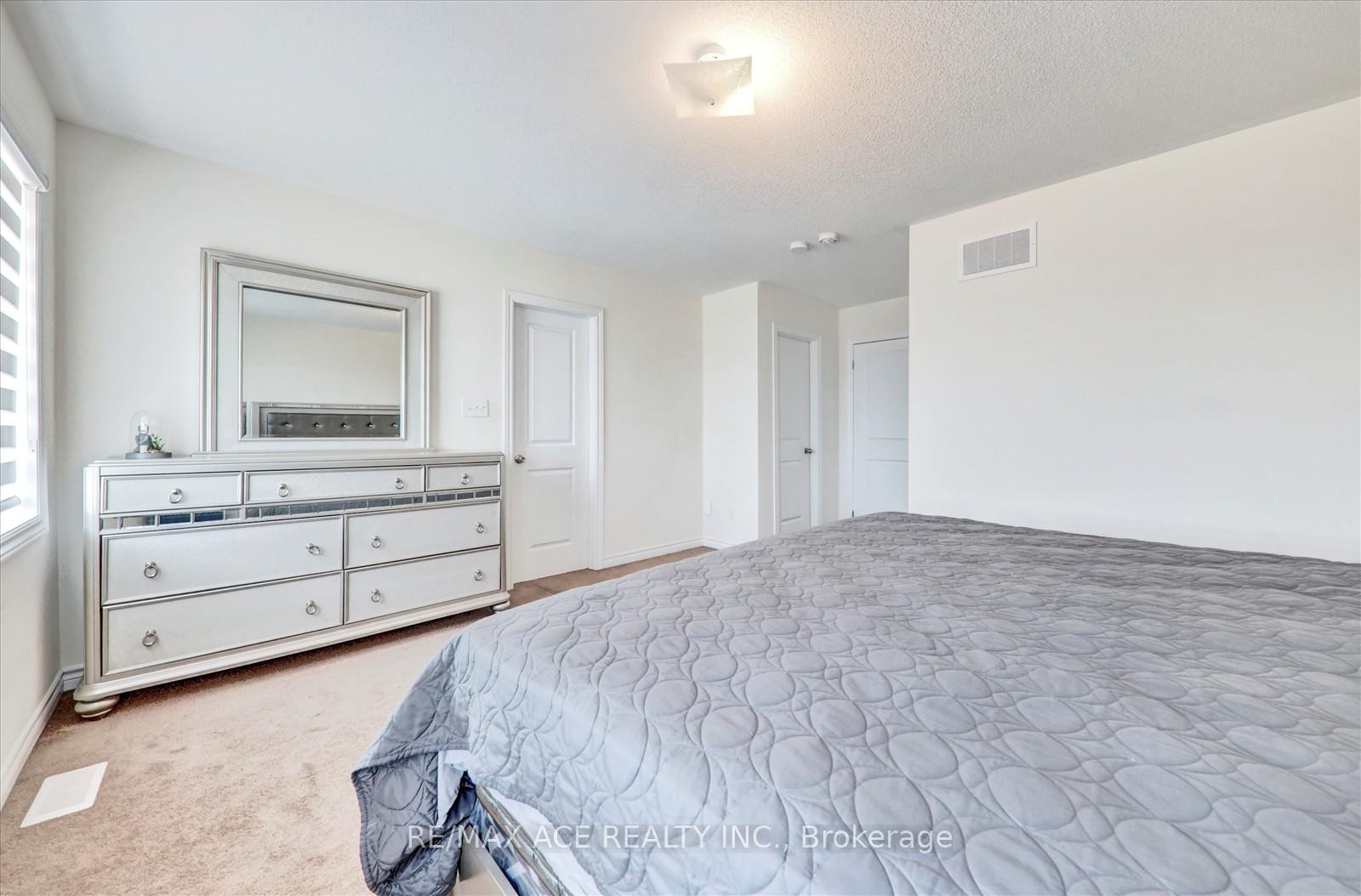 Photo 6 of 1097 Cameo Street, Pickering, Rural Pickering — HOMEH