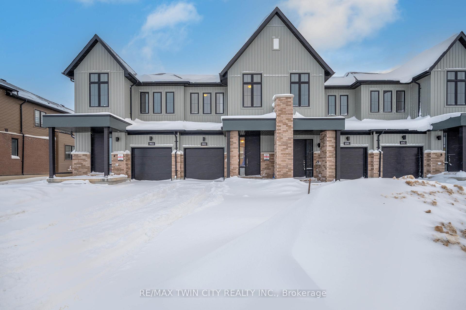 Photo 23 of 901 Douro Street E, Stratford — HOMEH