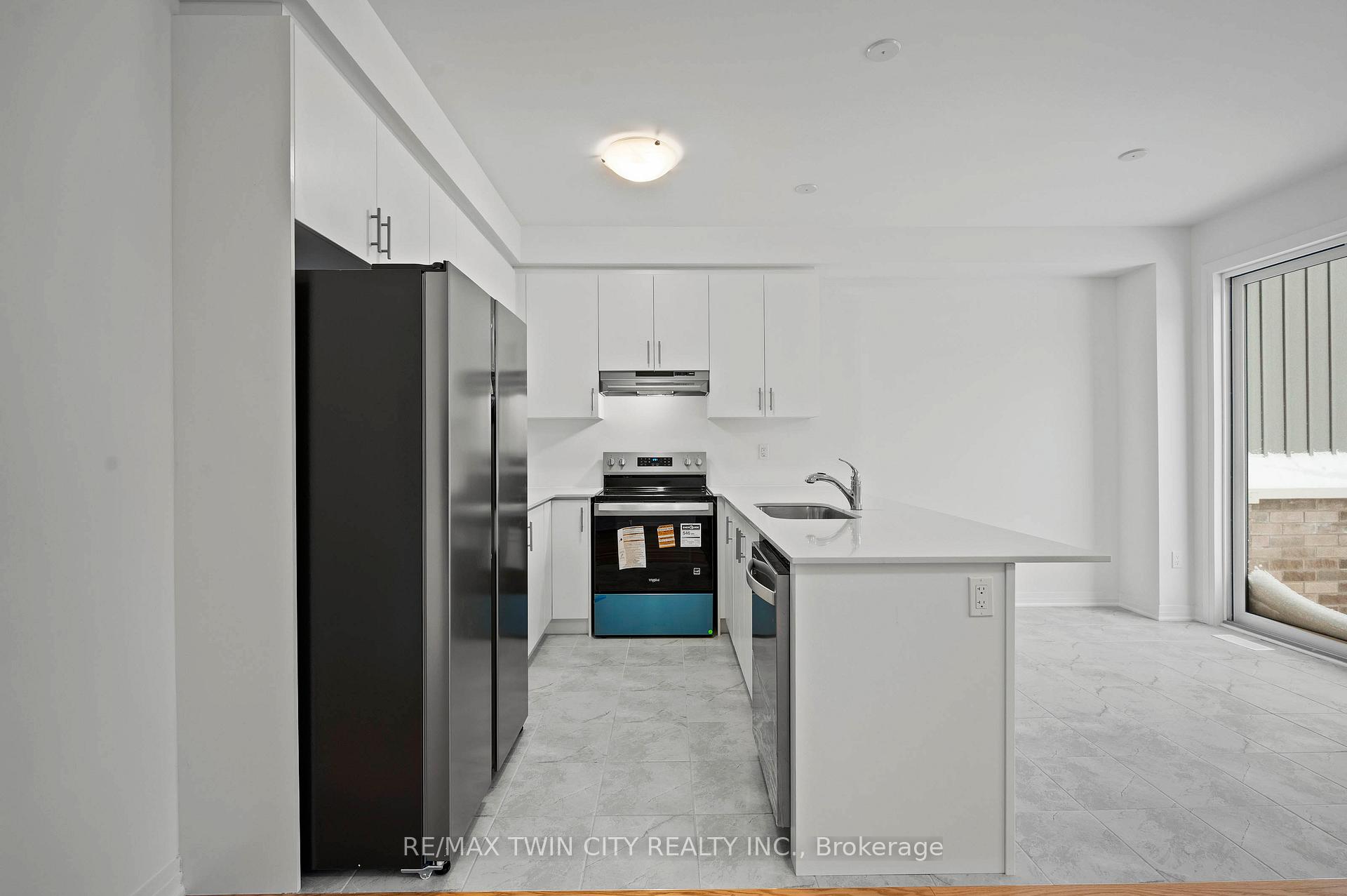 Photo 16 of 901 Douro Street E, Stratford — HOMEH