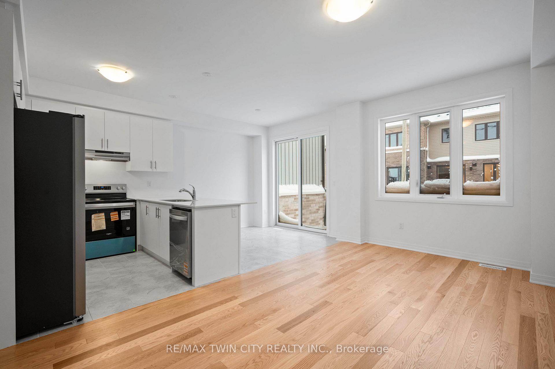 Photo 25 of 901 Douro Street E, Stratford — HOMEH