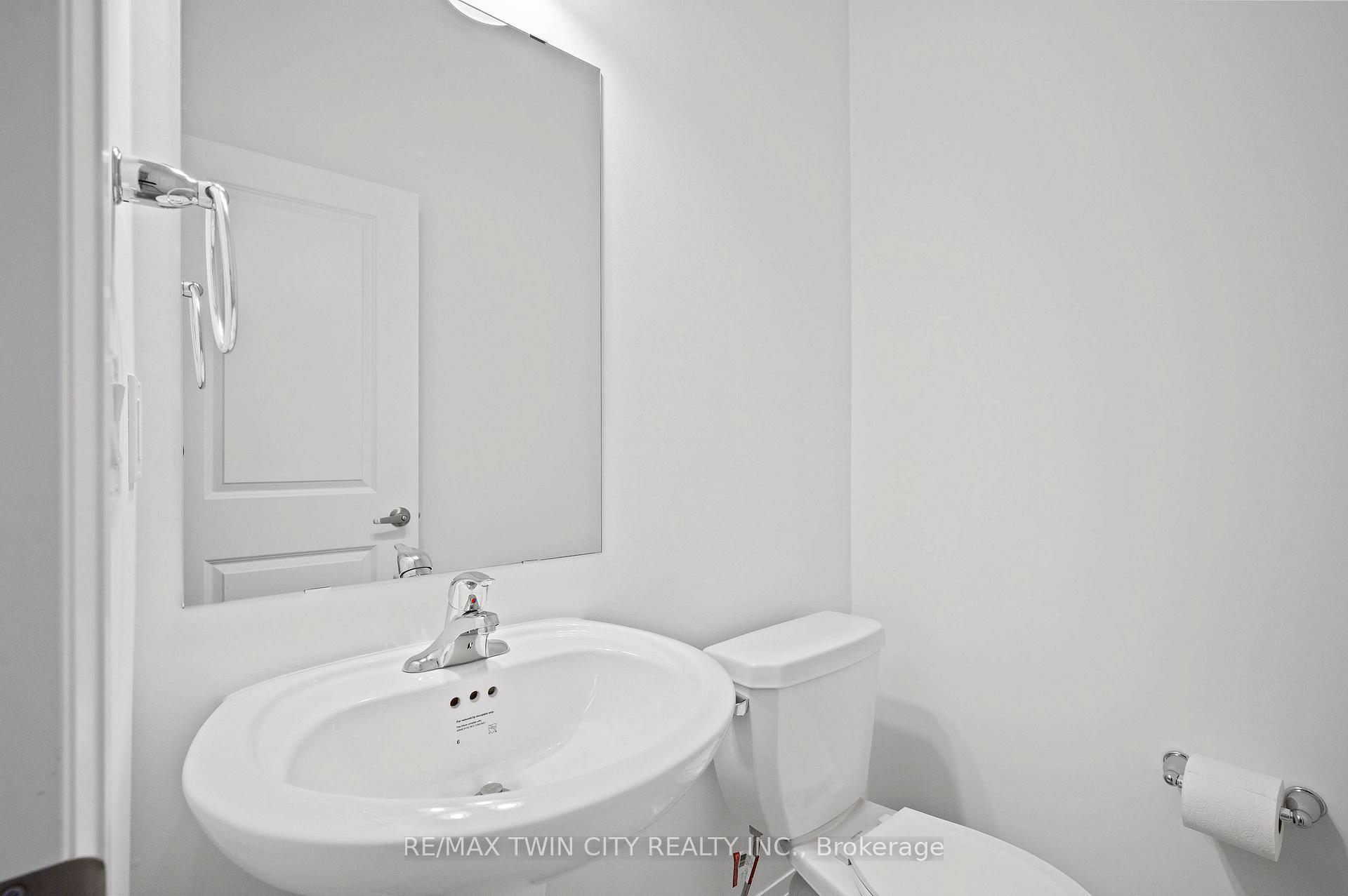 Photo 26 of 901 Douro Street E, Stratford — HOMEH