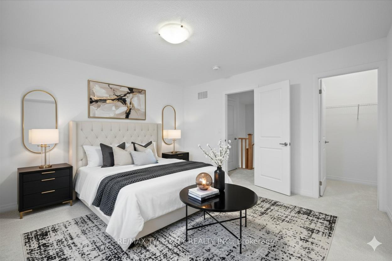 Photo 21 of 901 Douro Street E, Stratford — HOMEH