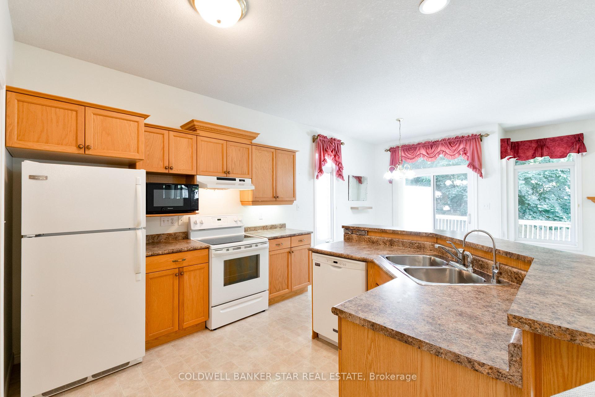 Photo 3 of Unit 17, 19 Augusta Crescent, St. Thomas — HOMEH