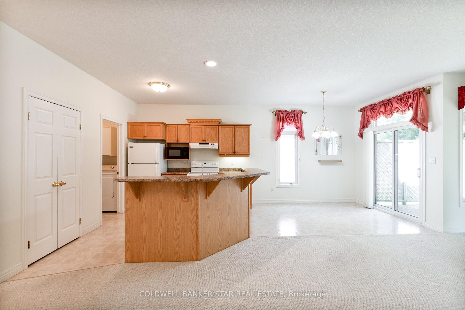 Photo 4 of Unit 17, 19 Augusta Crescent, St. Thomas — HOMEH