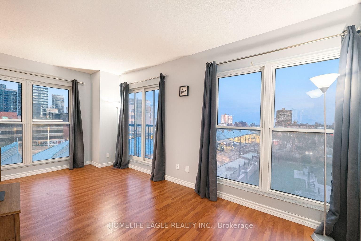 Photo 7 of Unit 302, 135 James Street S, Hamilton, Corktown — HOMEH