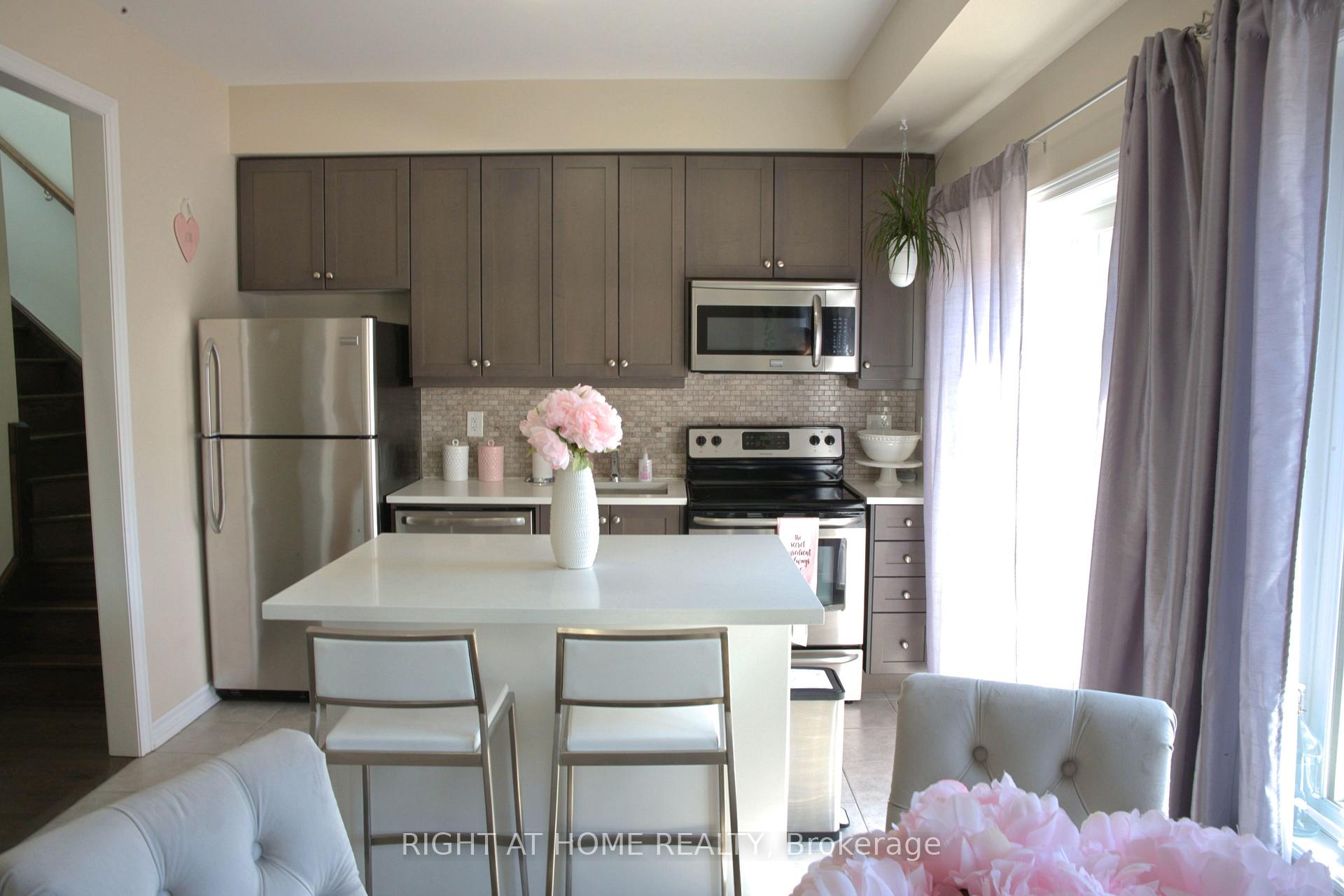 Photo 11 of 37 Cygnus Crescent, Barrie, Ardagh — HOMEH
