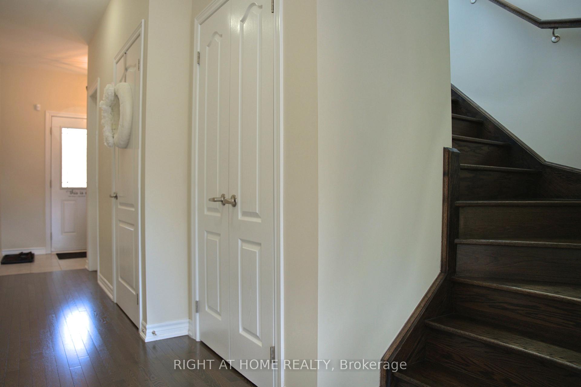 Photo 6 of 37 Cygnus Crescent, Barrie, Ardagh — HOMEH
