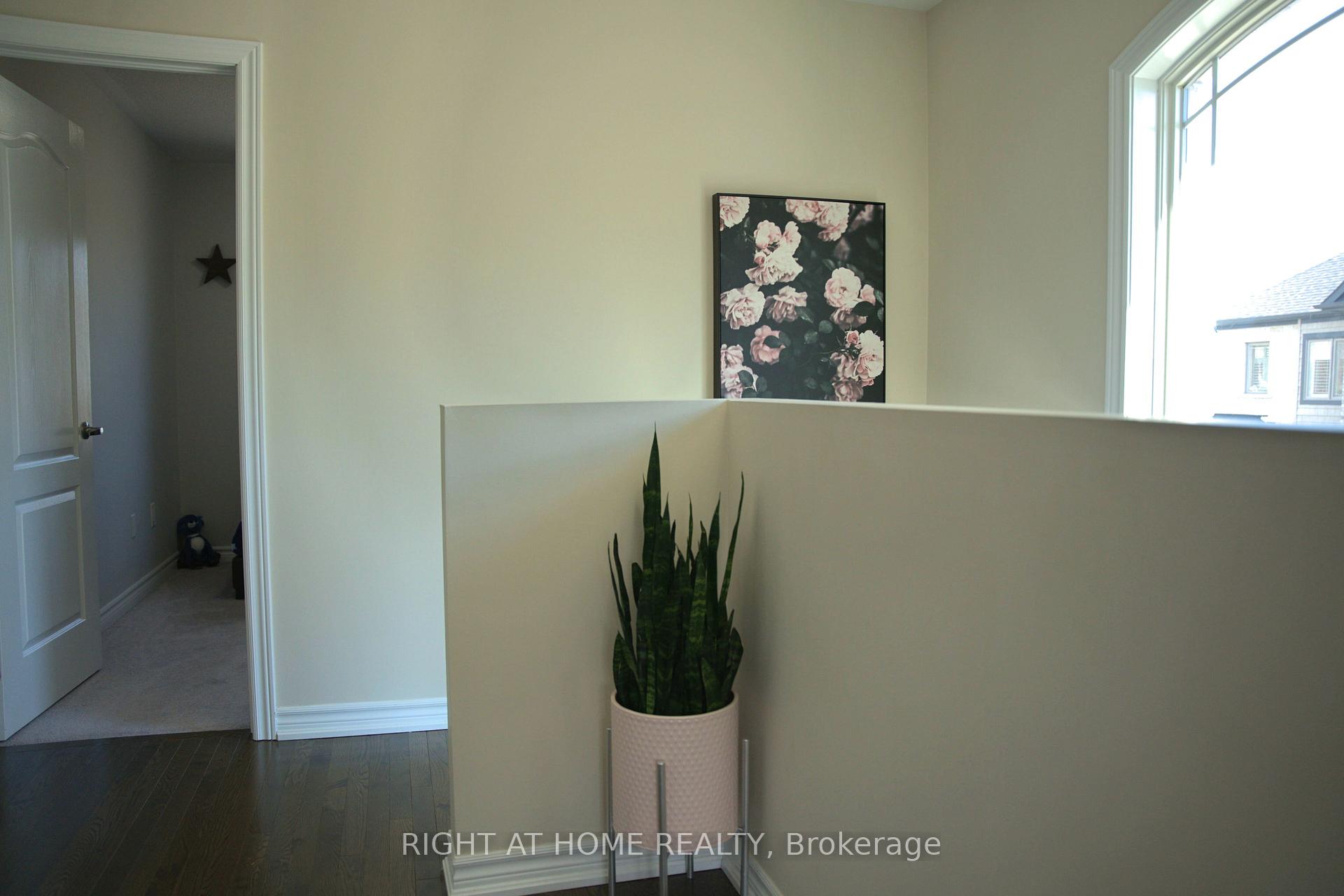 Photo 5 of 37 Cygnus Crescent, Barrie, Ardagh — HOMEH