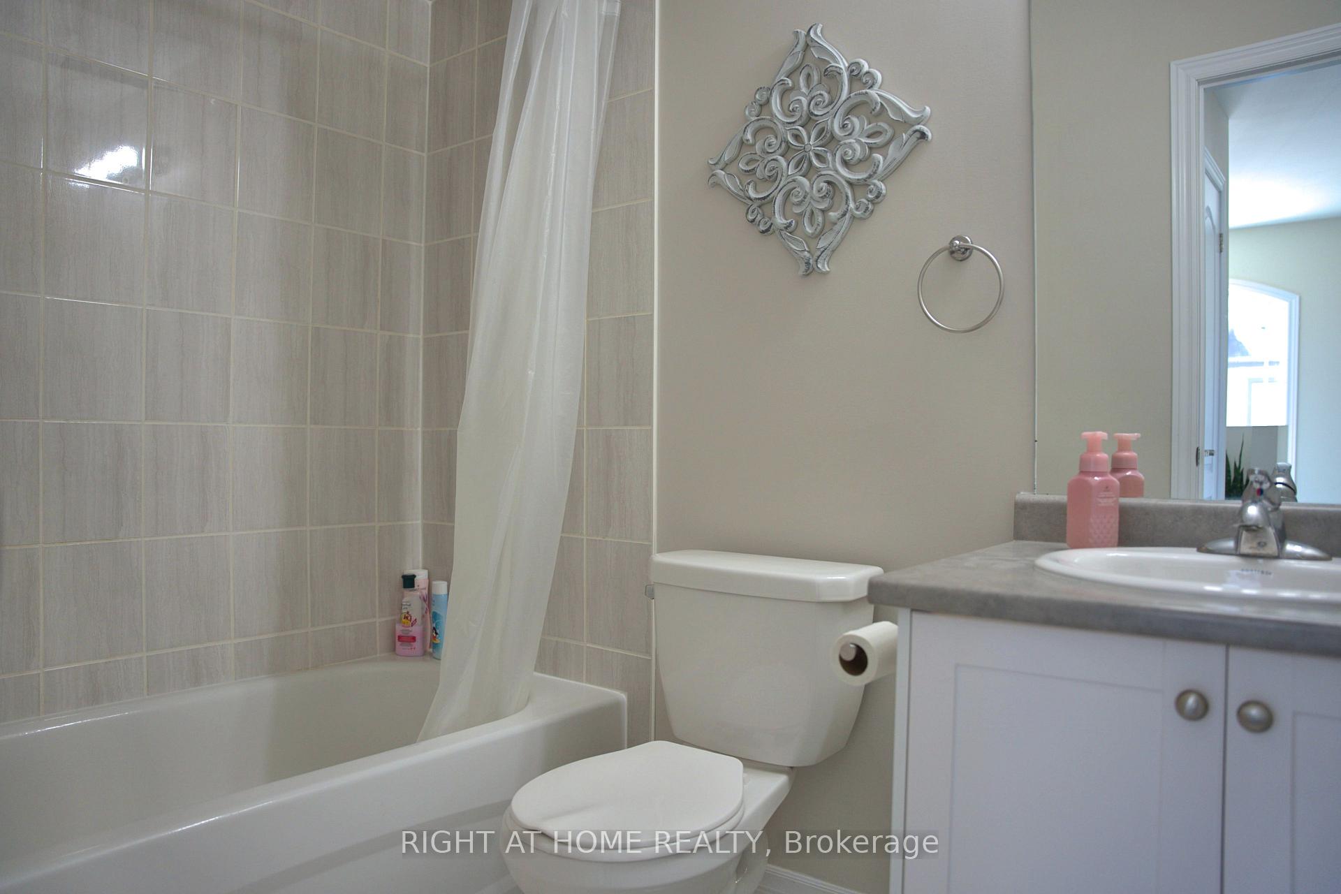 Photo 19 of 37 Cygnus Crescent, Barrie, Ardagh — HOMEH