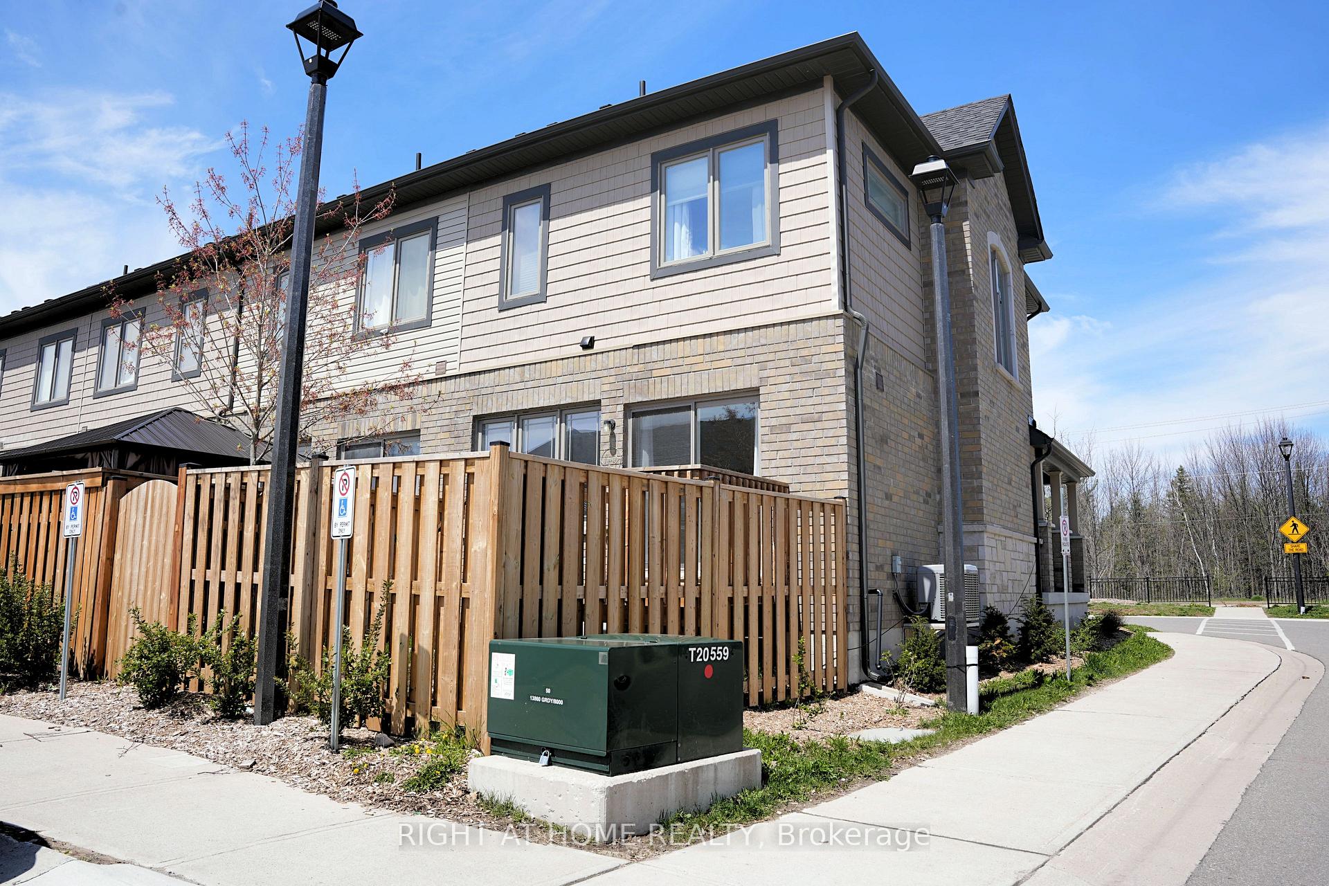 Photo 14 of 37 Cygnus Crescent, Barrie, Ardagh — HOMEH