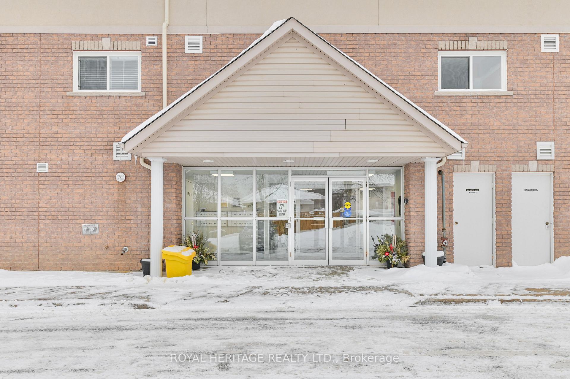 Front of Unit 204, 841 Battell Street