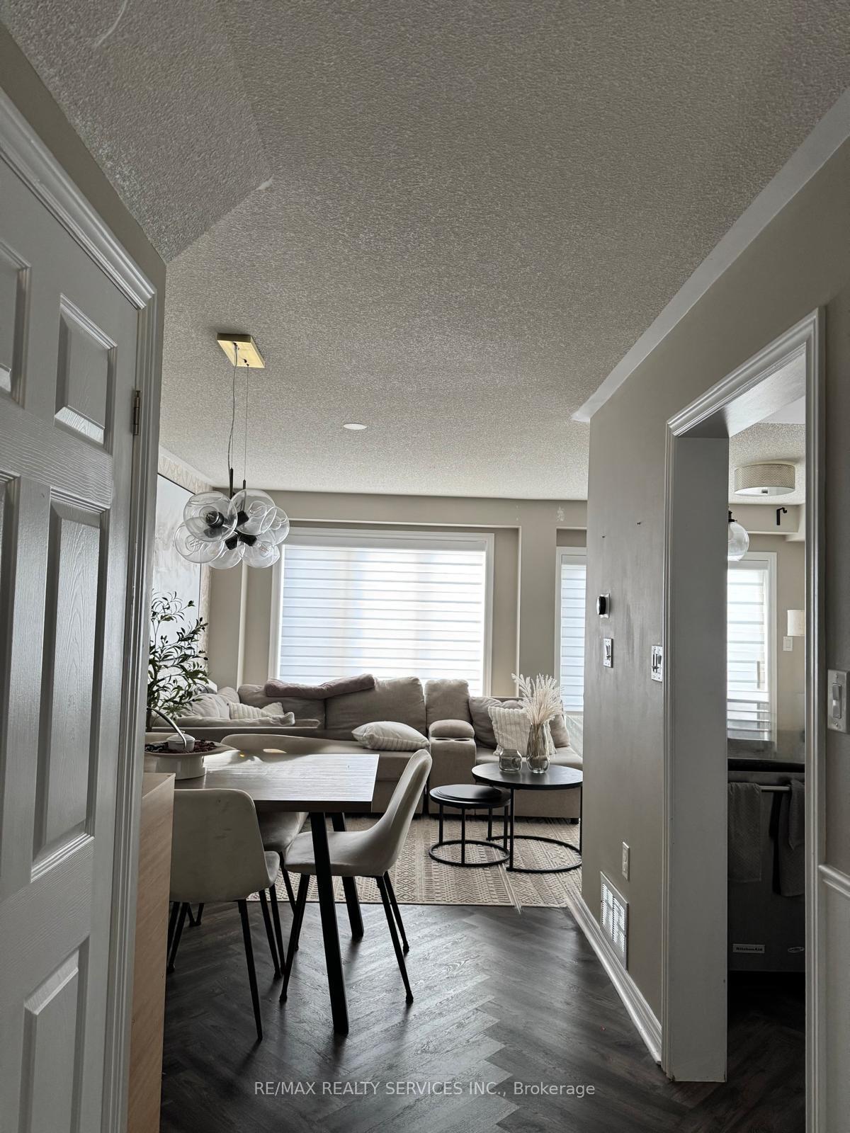 Photo 6 of Unit 10, 430 Mapleview Drive E, Barrie, Painswick South — HOMEH