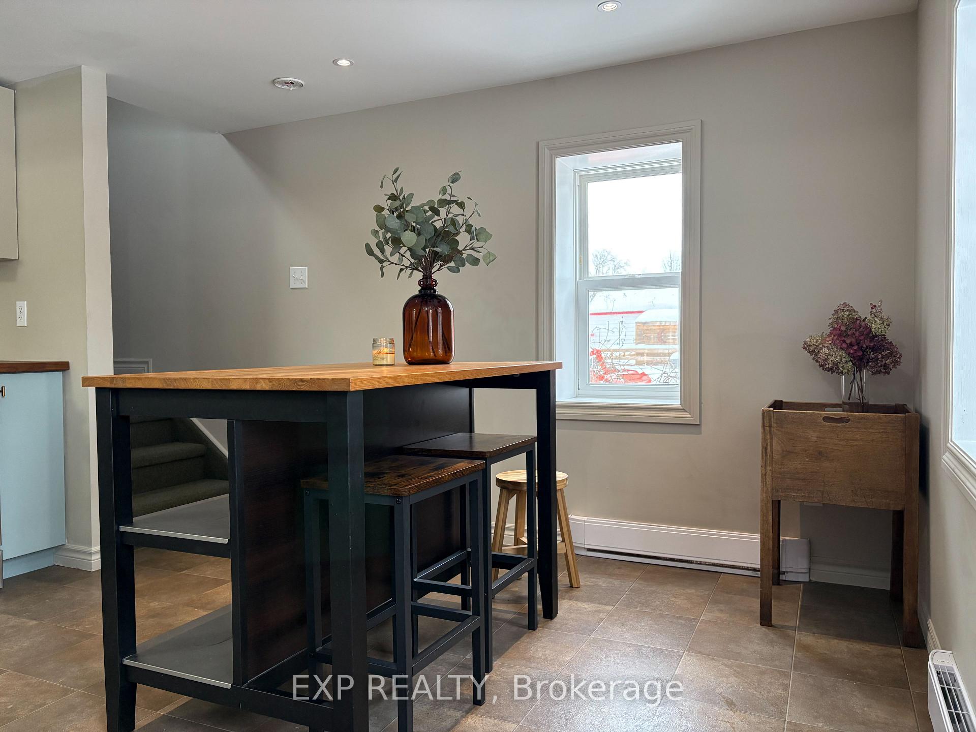 Photo 21 of 138 Blake Street, Renfrew — HOMEH