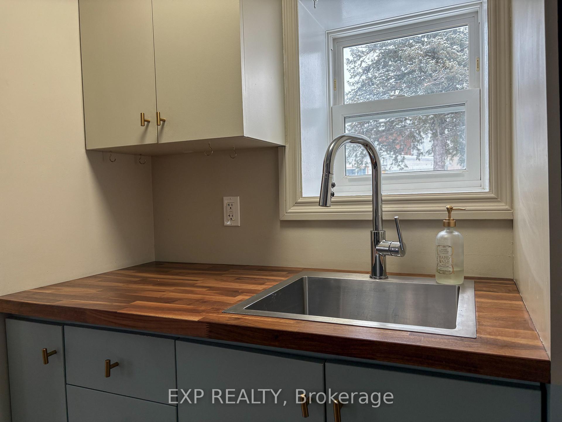 Photo 3 of 138 Blake Street, Renfrew — HOMEH