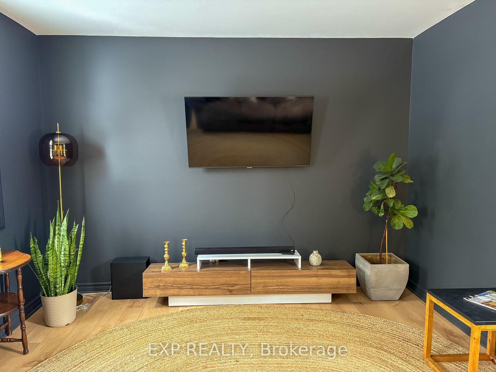 Photo 12 of 138 Blake Street, Renfrew — HOMEH
